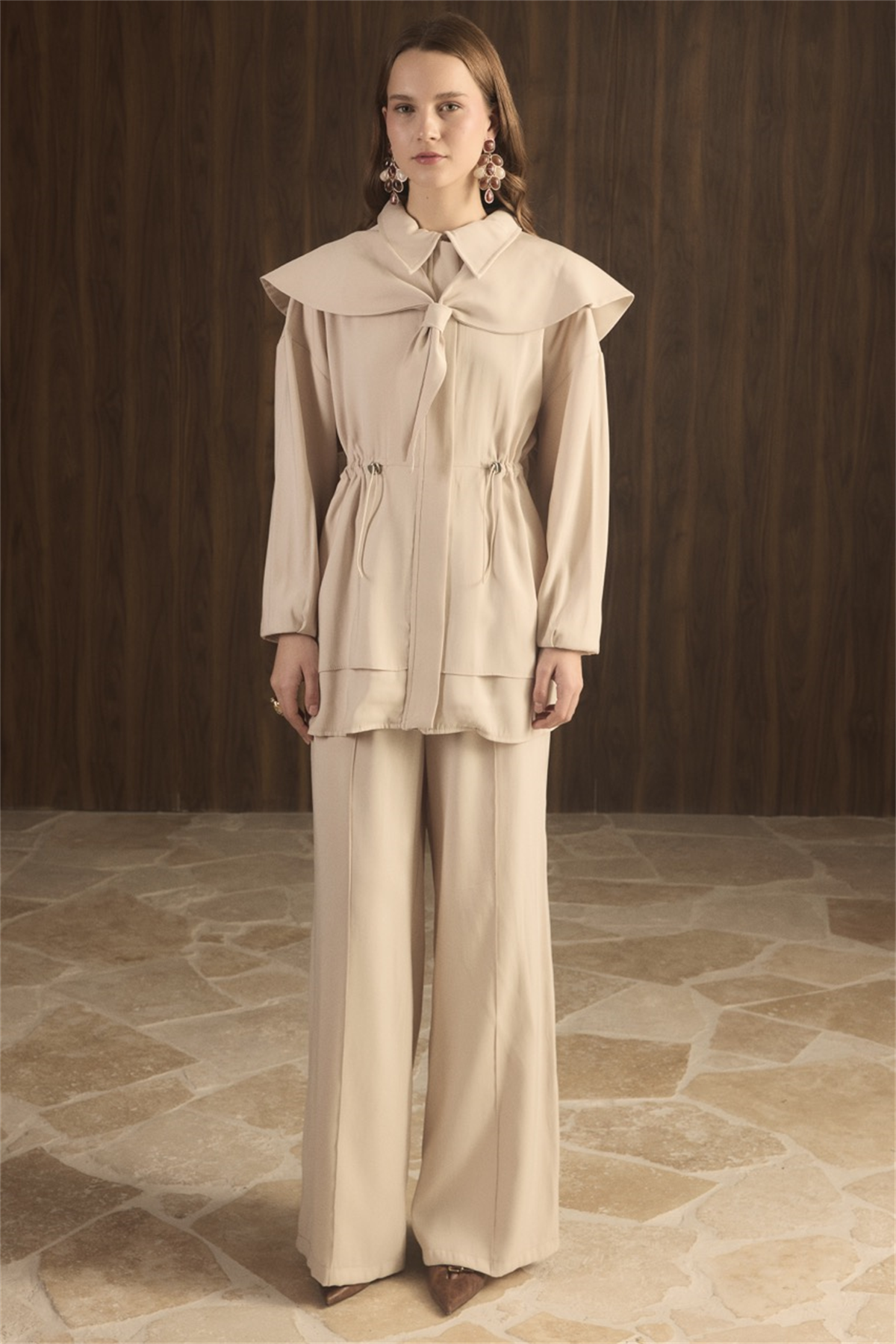 Geniş Yakalı Bel Tünelli Takım - Taş