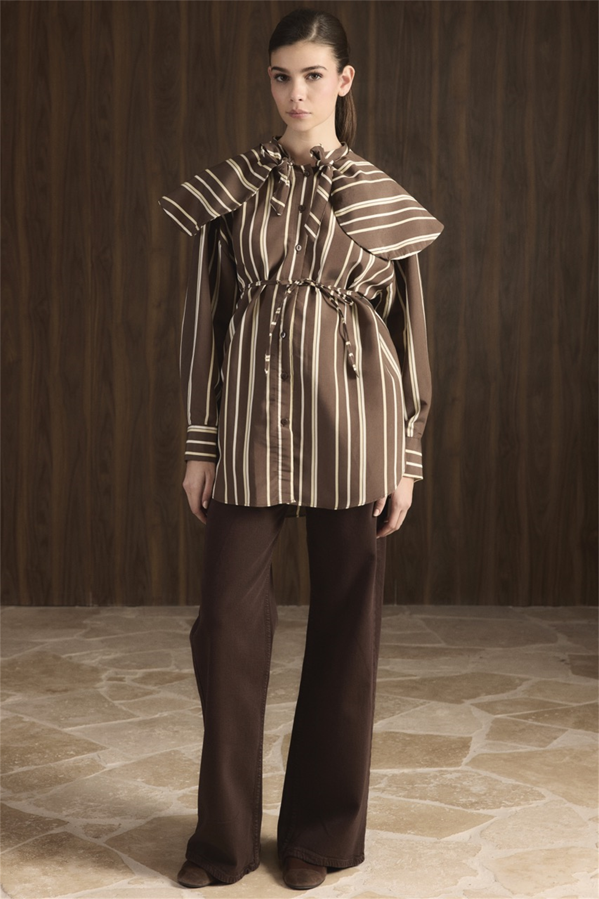 Geniş Yakalı Çizgili Gömlek - Kahve