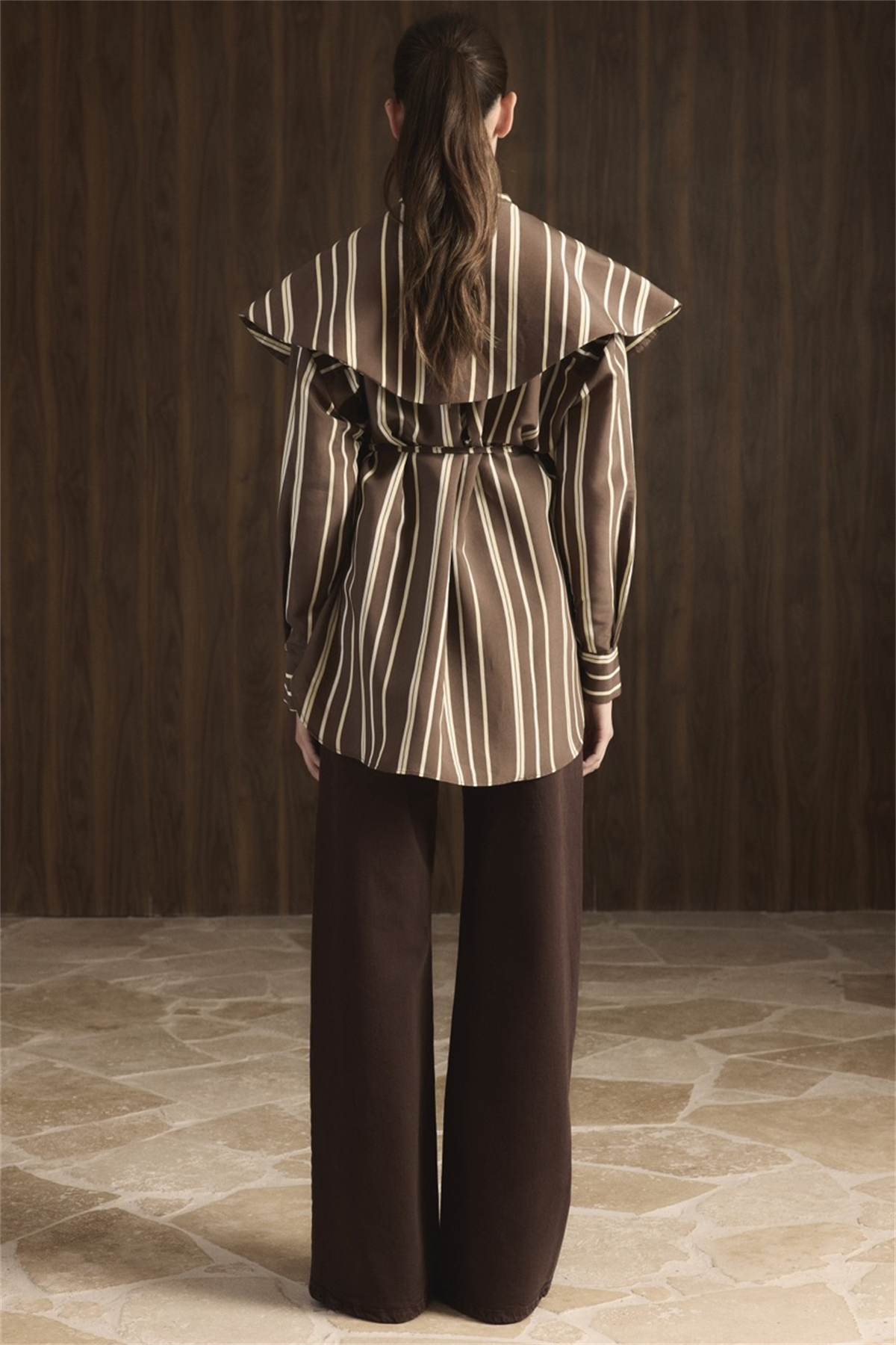 Geniş Yakalı Çizgili Gömlek - Kahve
