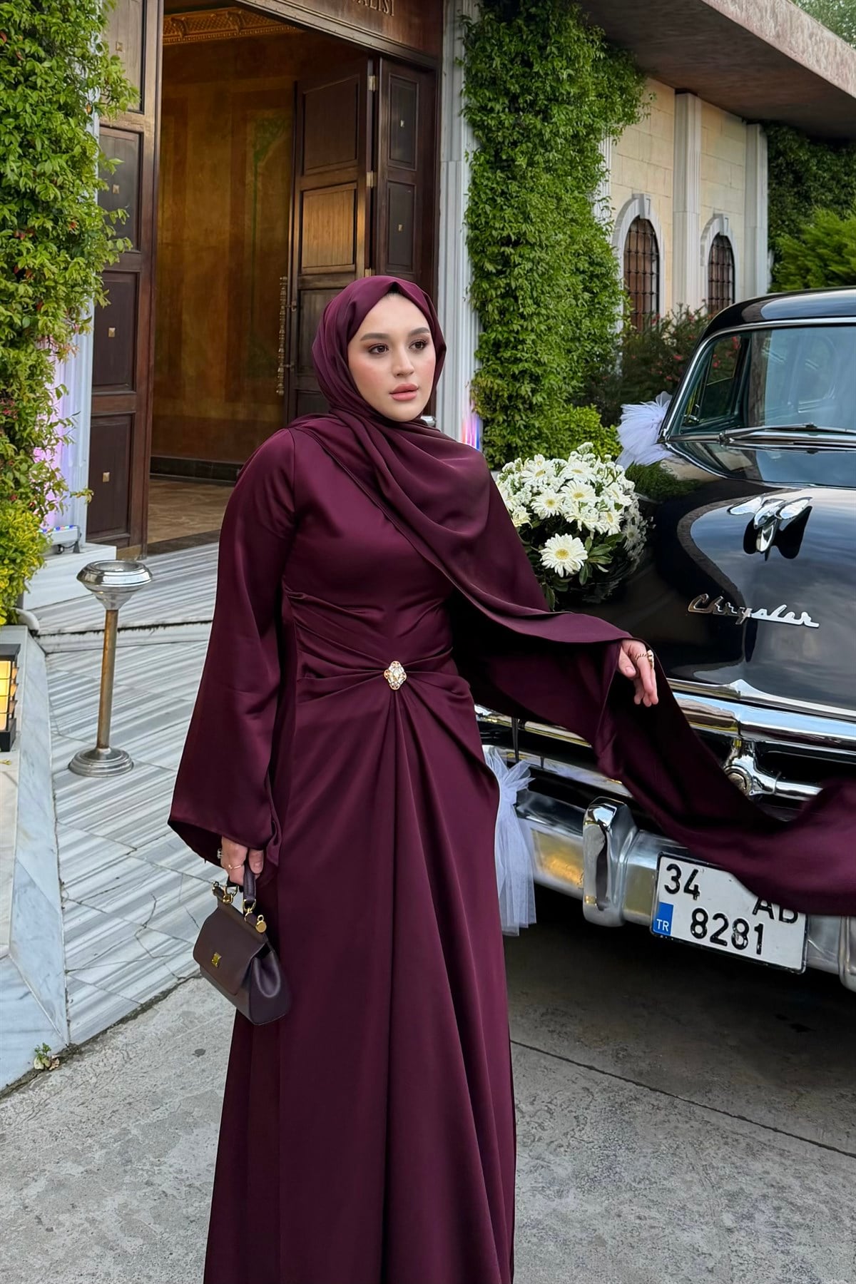 İsalle Bel Pileli Broşlu Elbise - Bordo