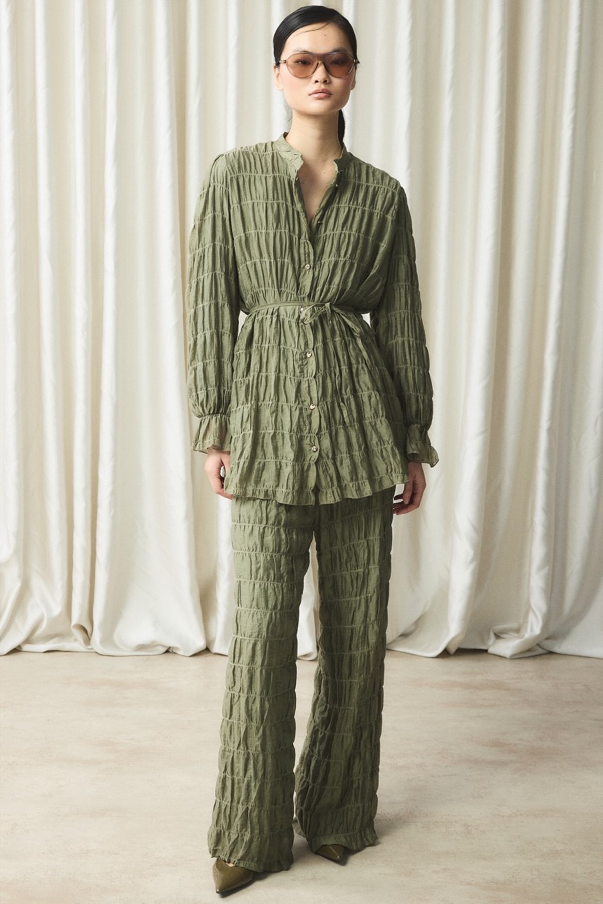 Kemer Detaylı Gofre Pantolonlu Takım - Haki