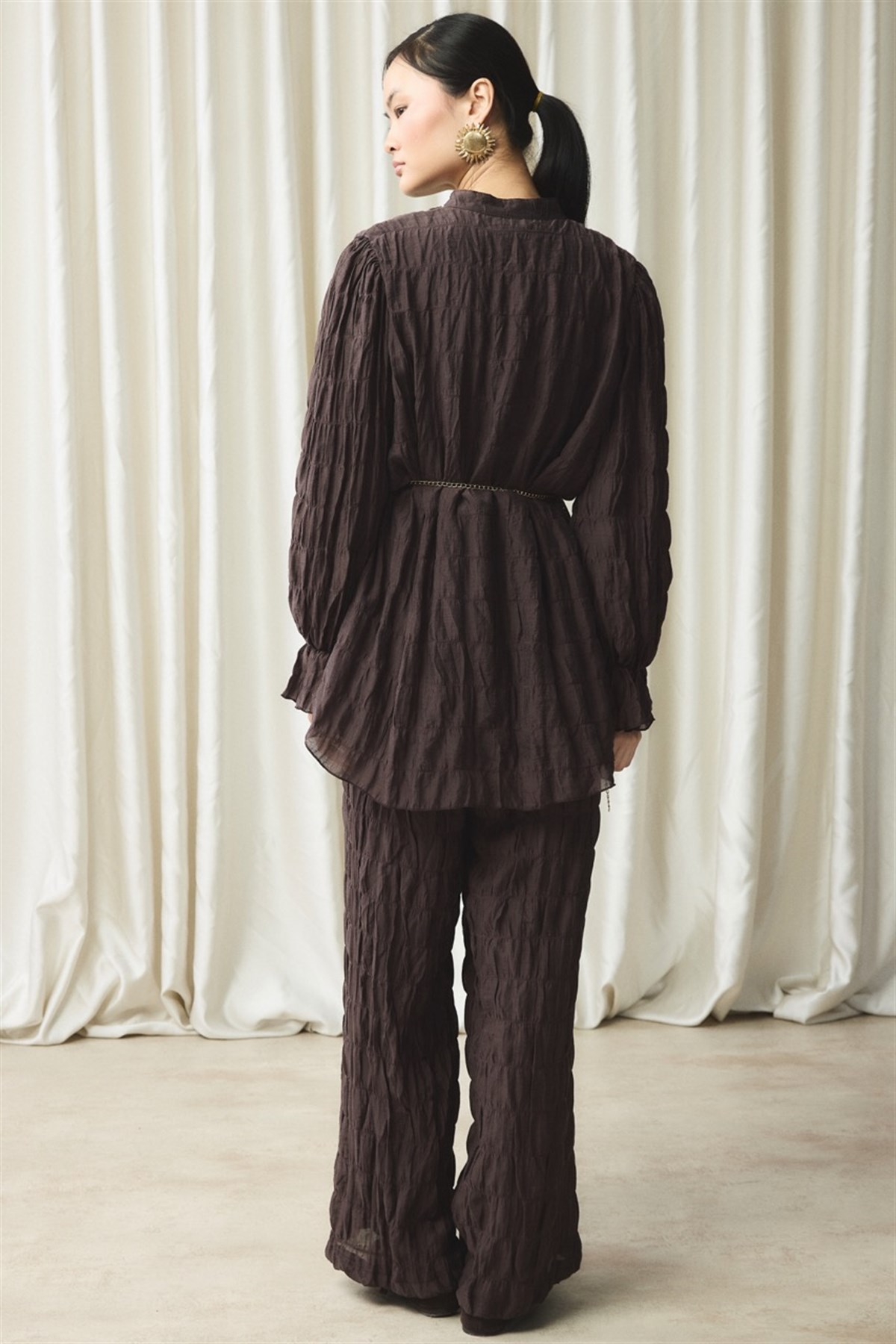 Kemer Detaylı Gofre Pantolonlu Takım - Kahve