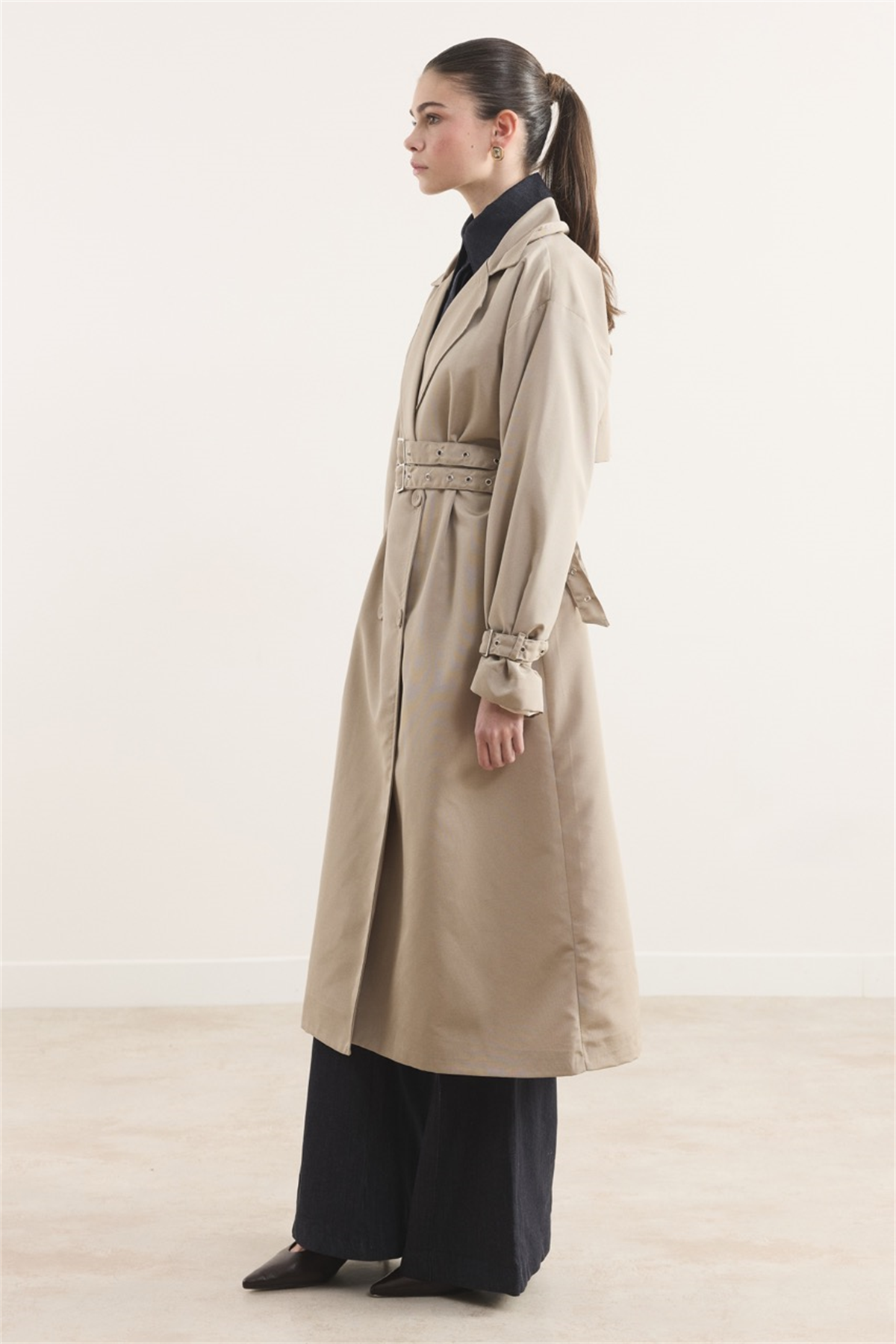 Kemer Detaylı Uzun Kruvaze Trençkot - Çağla