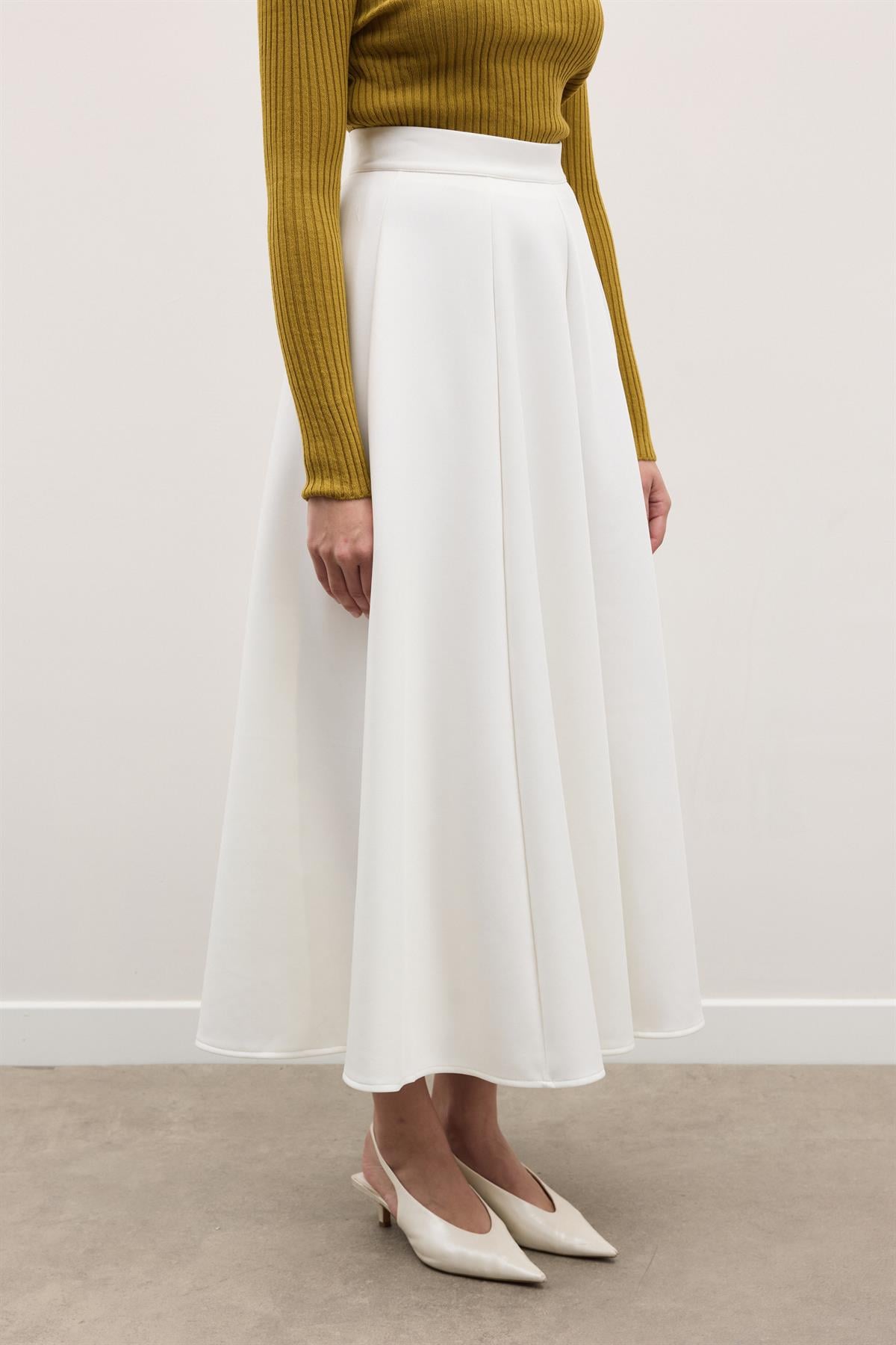 Kloş Scuba Etek - Beyaz