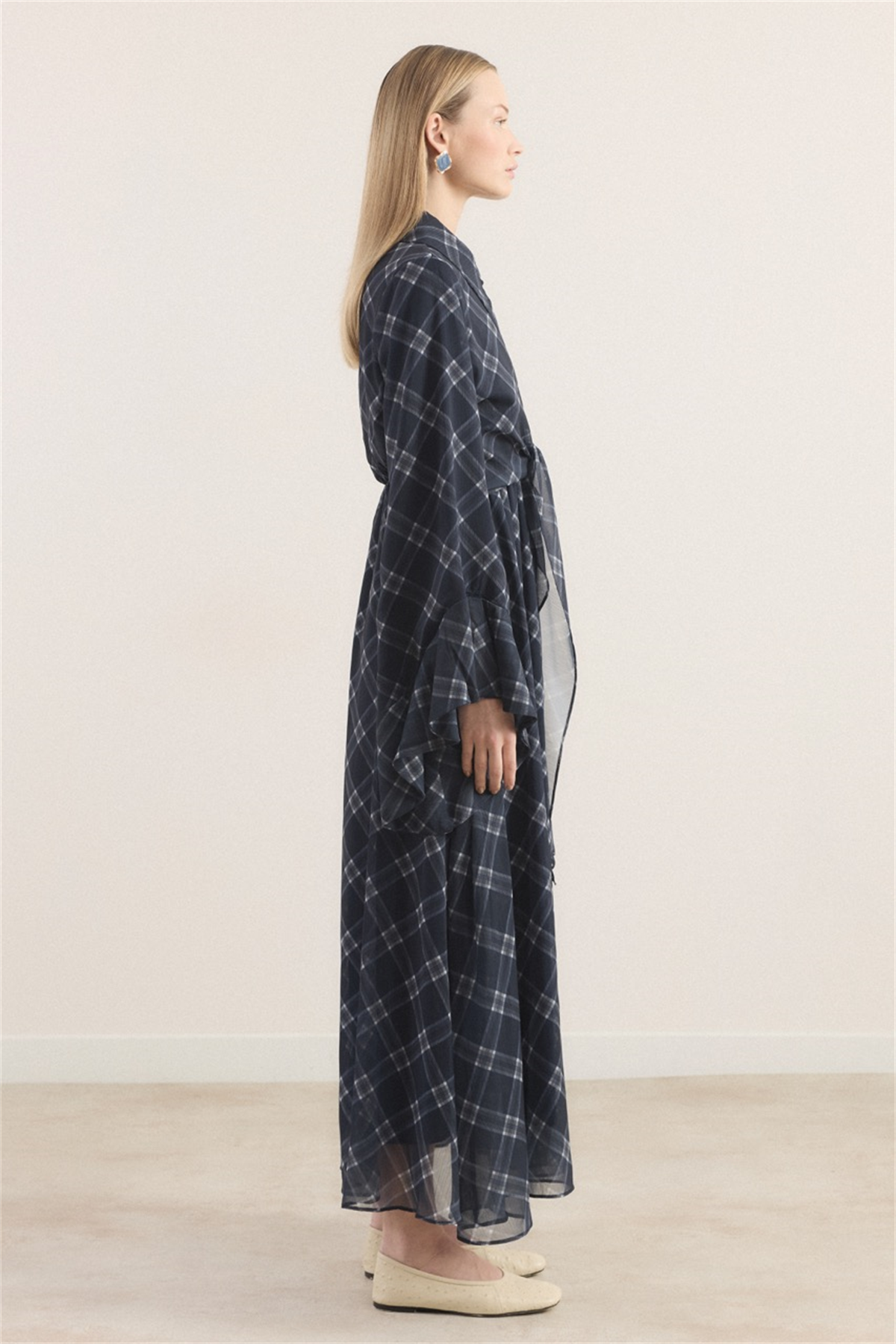 Kol Volanlı Allerli Şifon Ekose Elbise - Lacivert