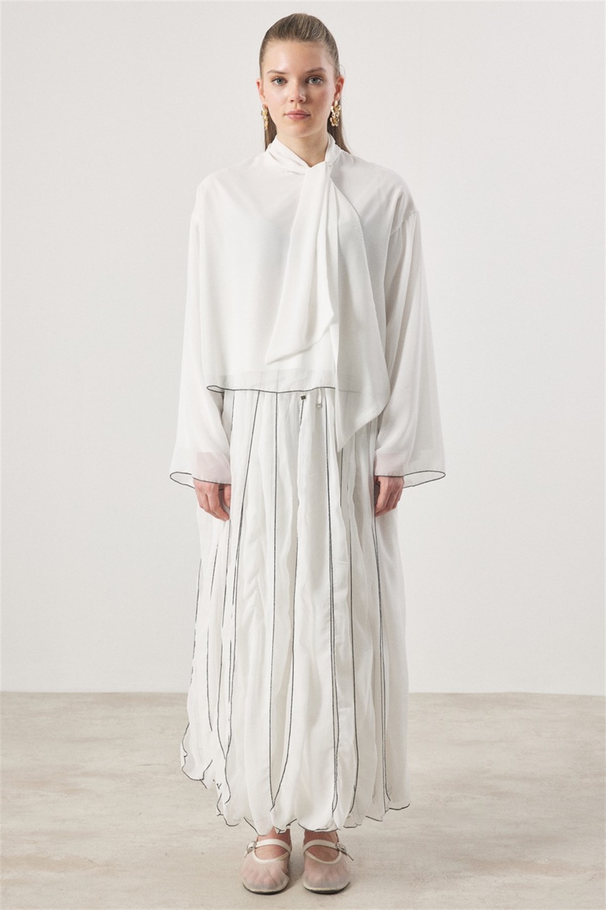 Kravat Bağlamalı Pileli Etek Takım - Ekru