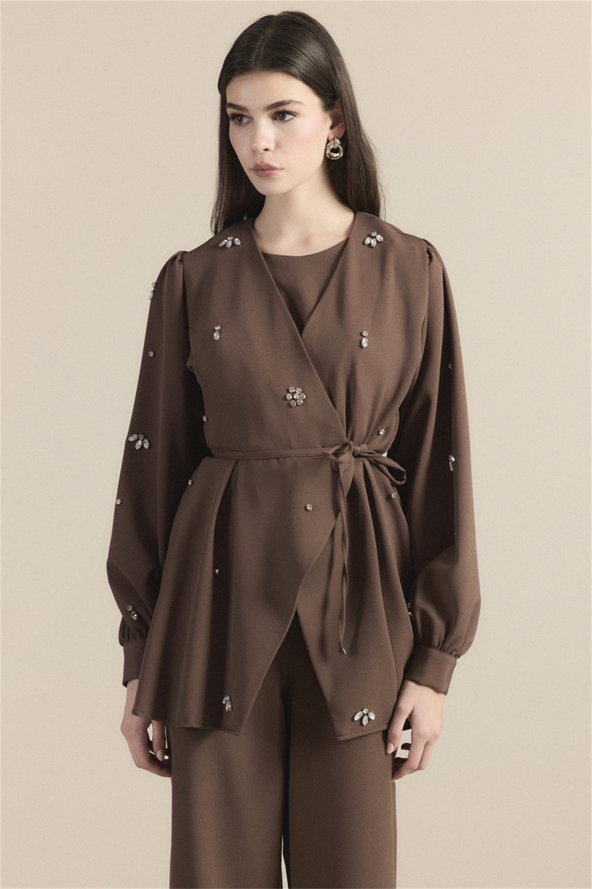 Kruvaze Taşlı Double Takım - Kahve