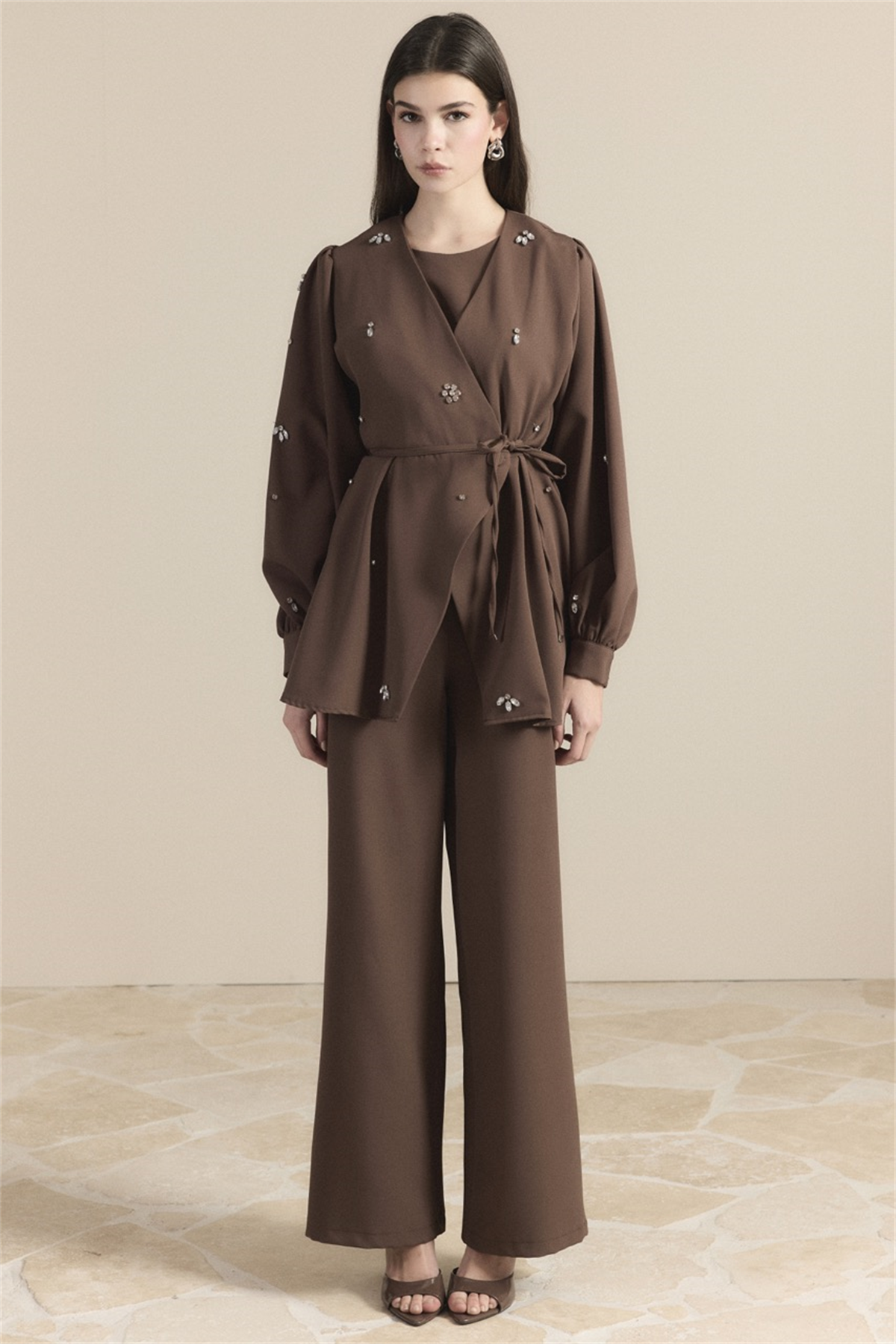 Kruvaze Taşlı Double Takım - Kahve