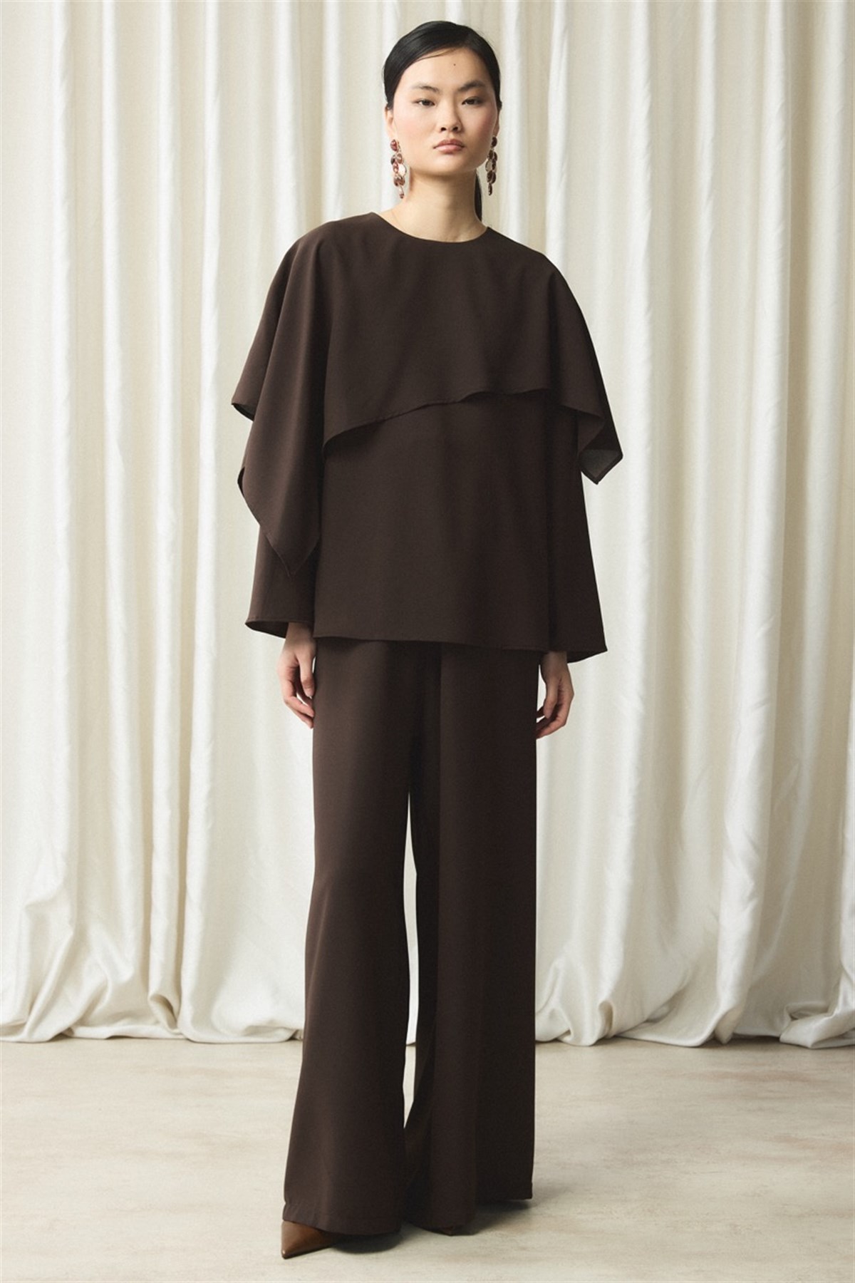 Linda Yaka Atkılı Takım - Kahve