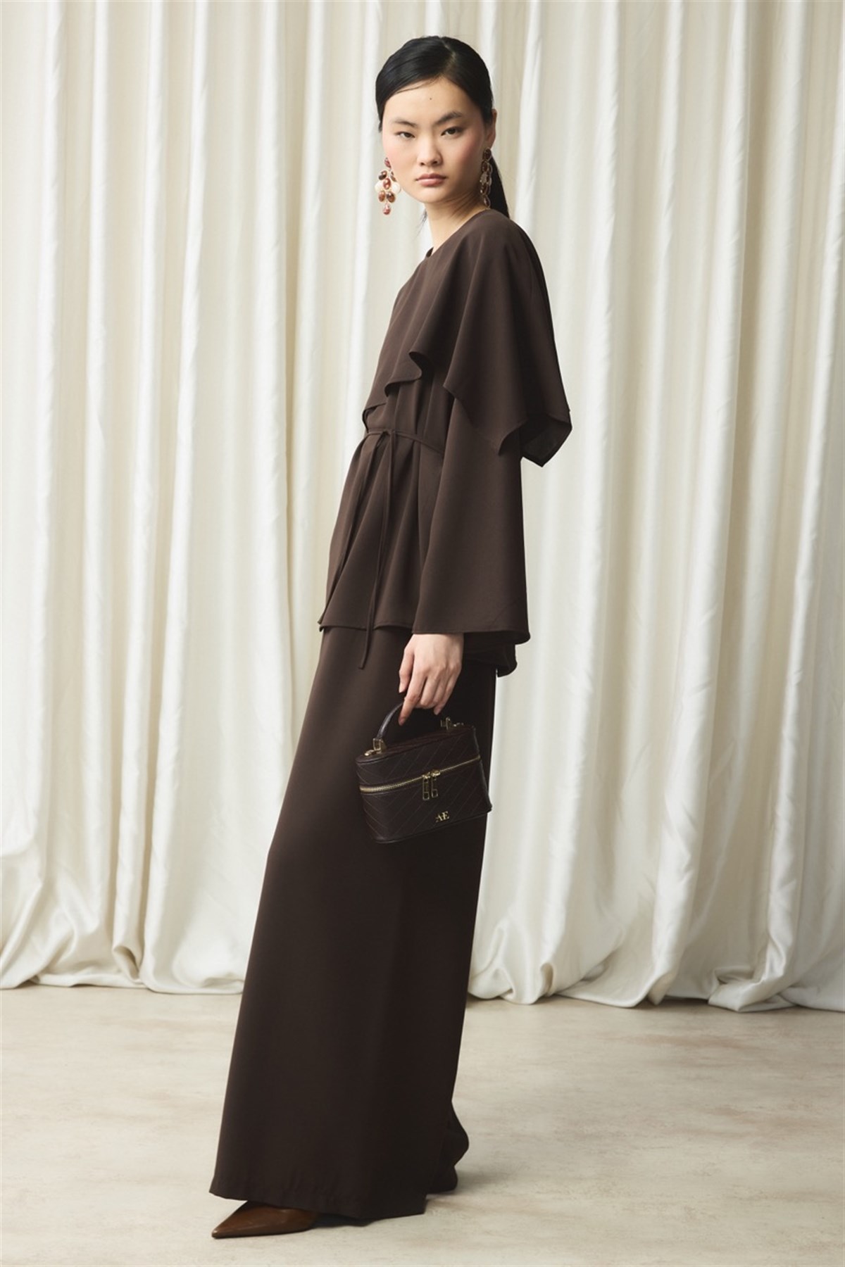 Linda Yaka Atkılı Takım - Kahve