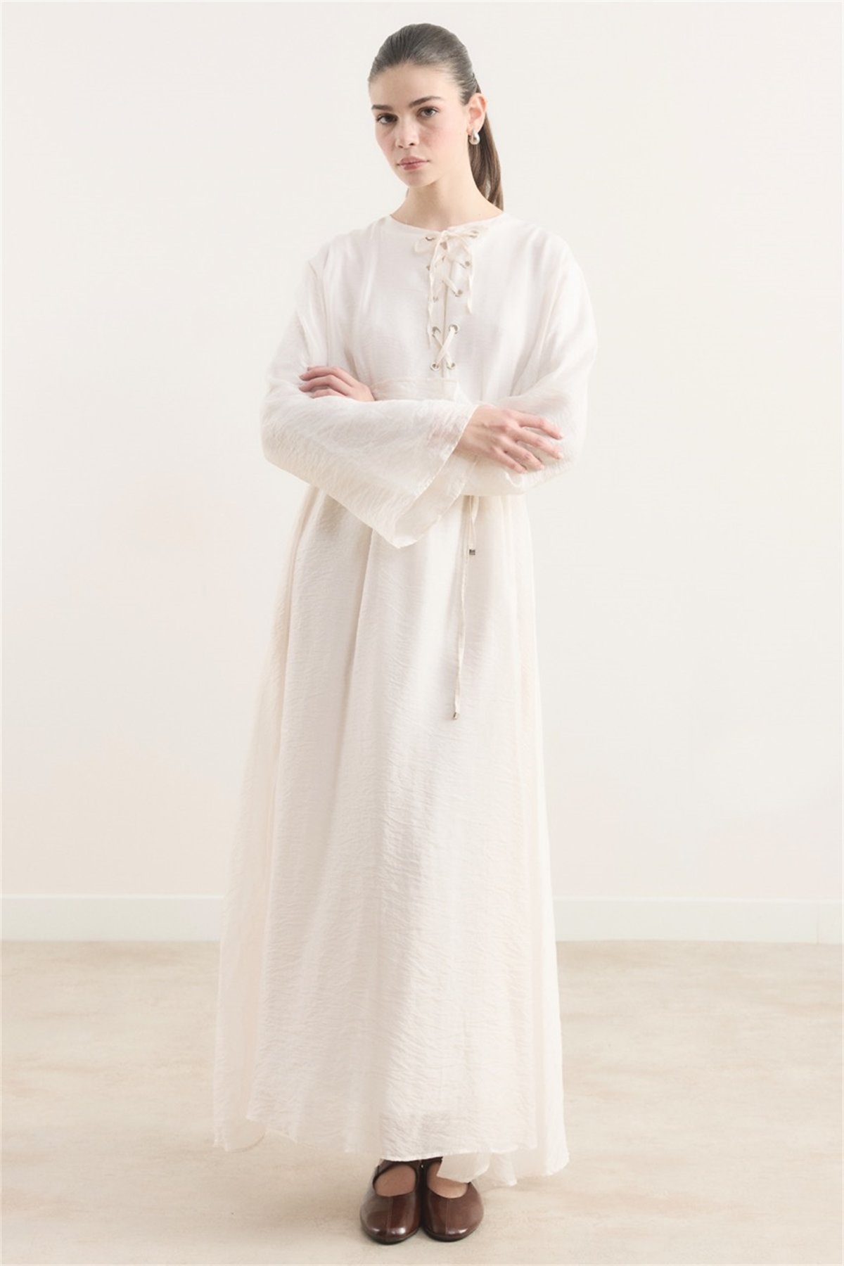 Lucy Bağcık Yaka Detaylı Elbise - Beyaz