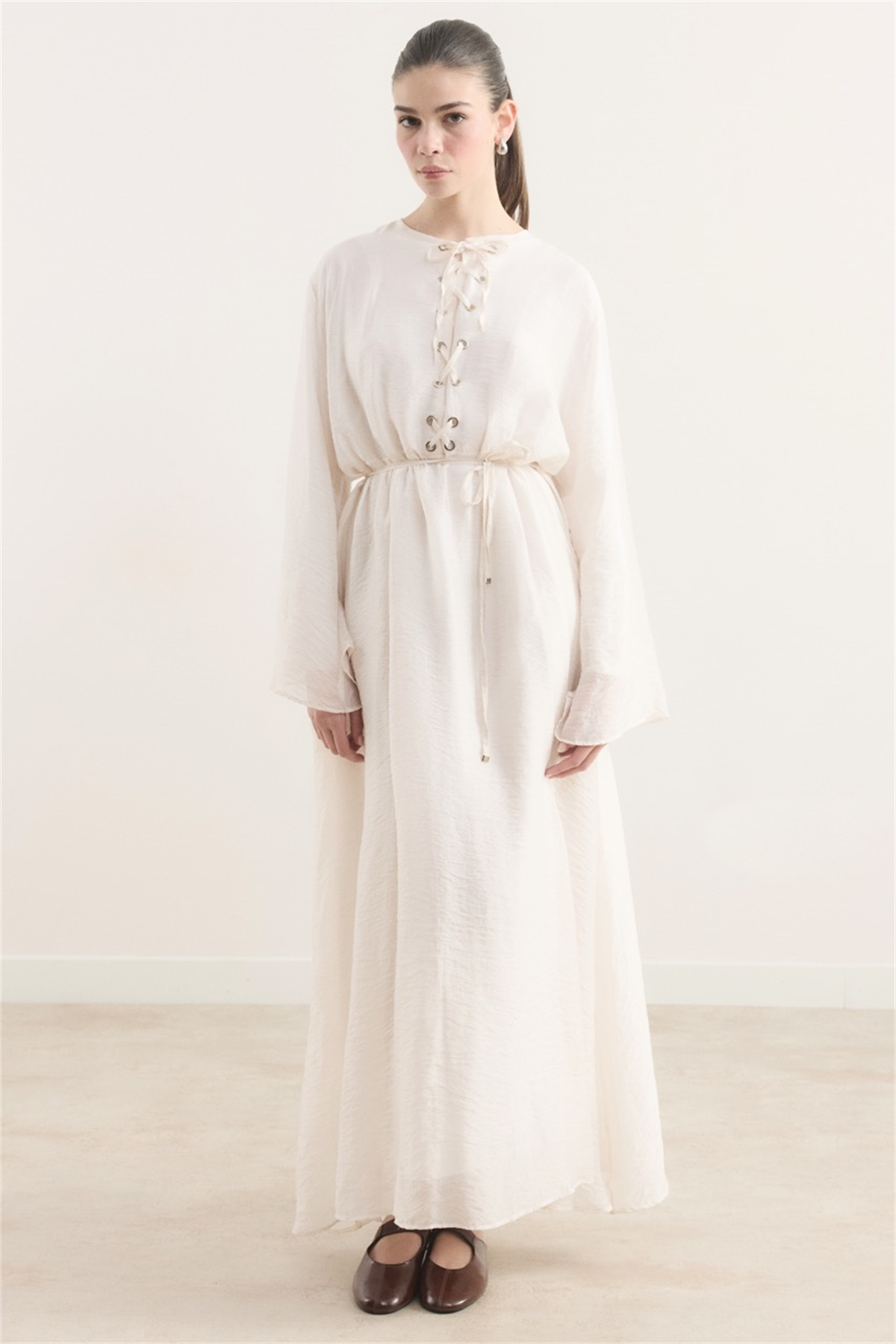 Lucy Bağcık Yaka Detaylı Elbise - Beyaz