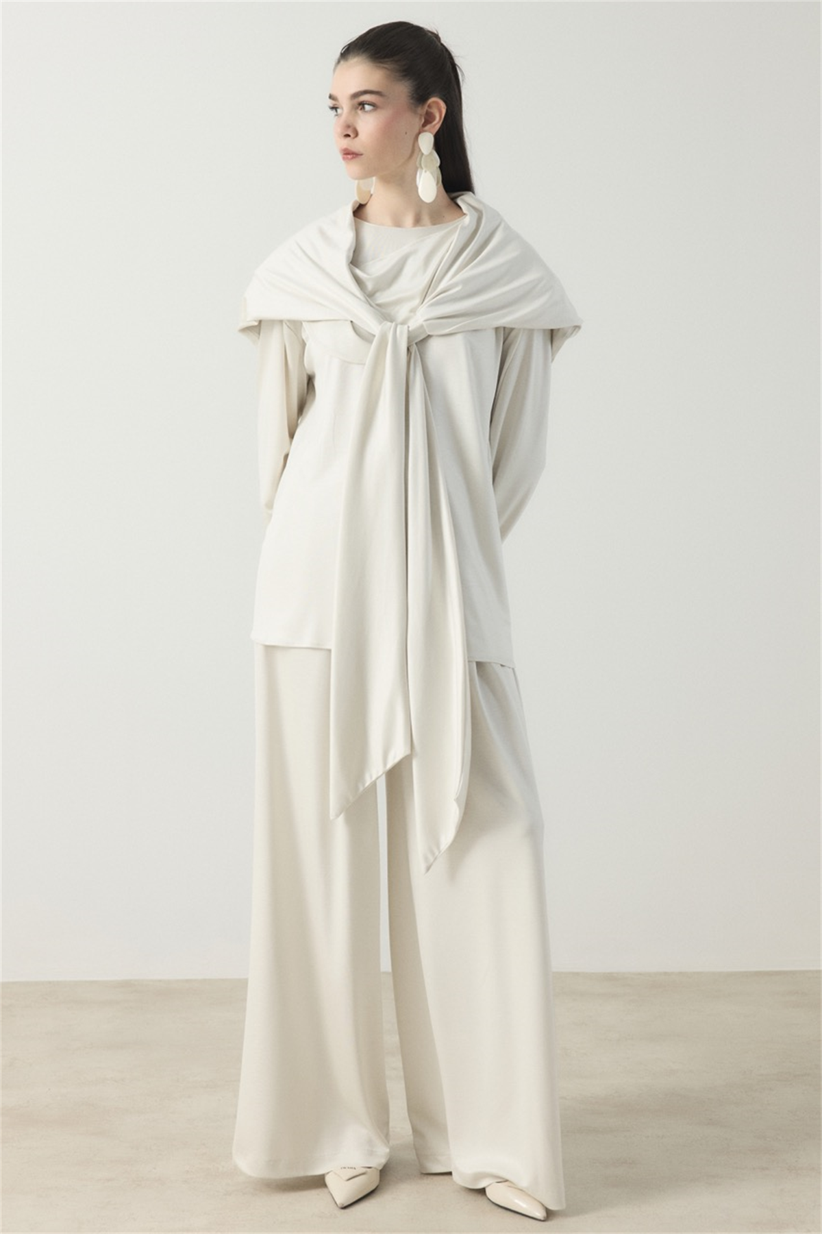 Maren Belden Fiyonklu Takım - Bej