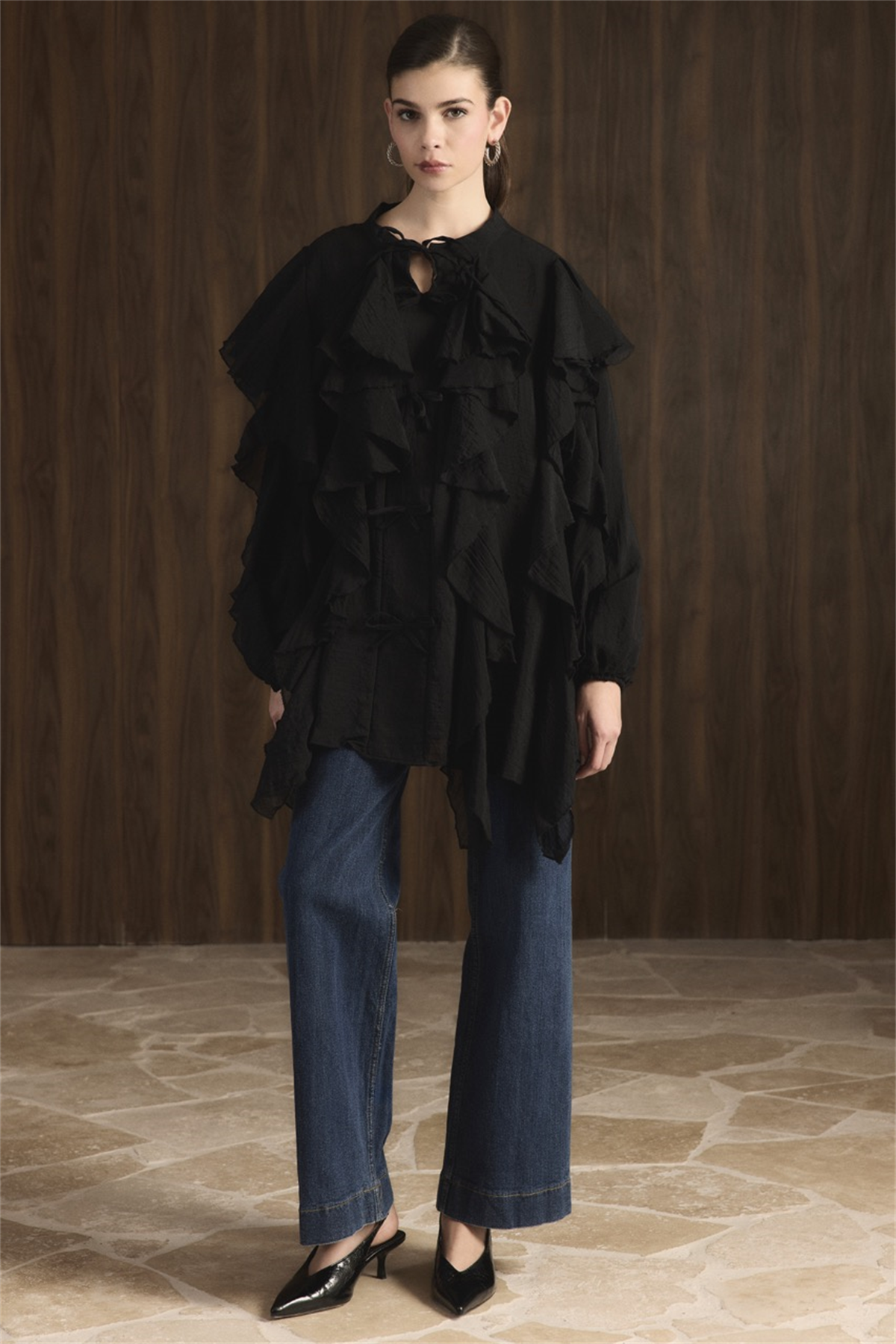 Melis Önü Fırfırlı Gömlek - Siyah