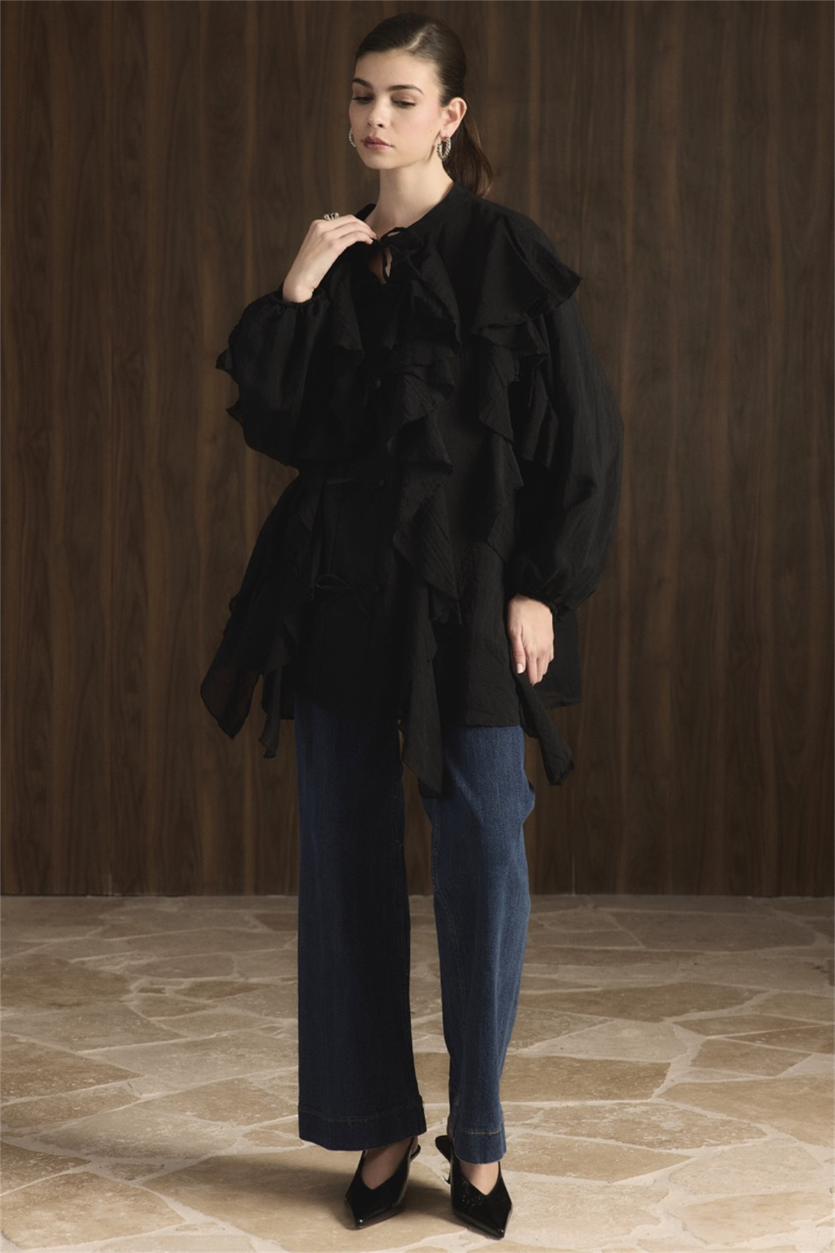 Melis Önü Fırfırlı Gömlek - Siyah