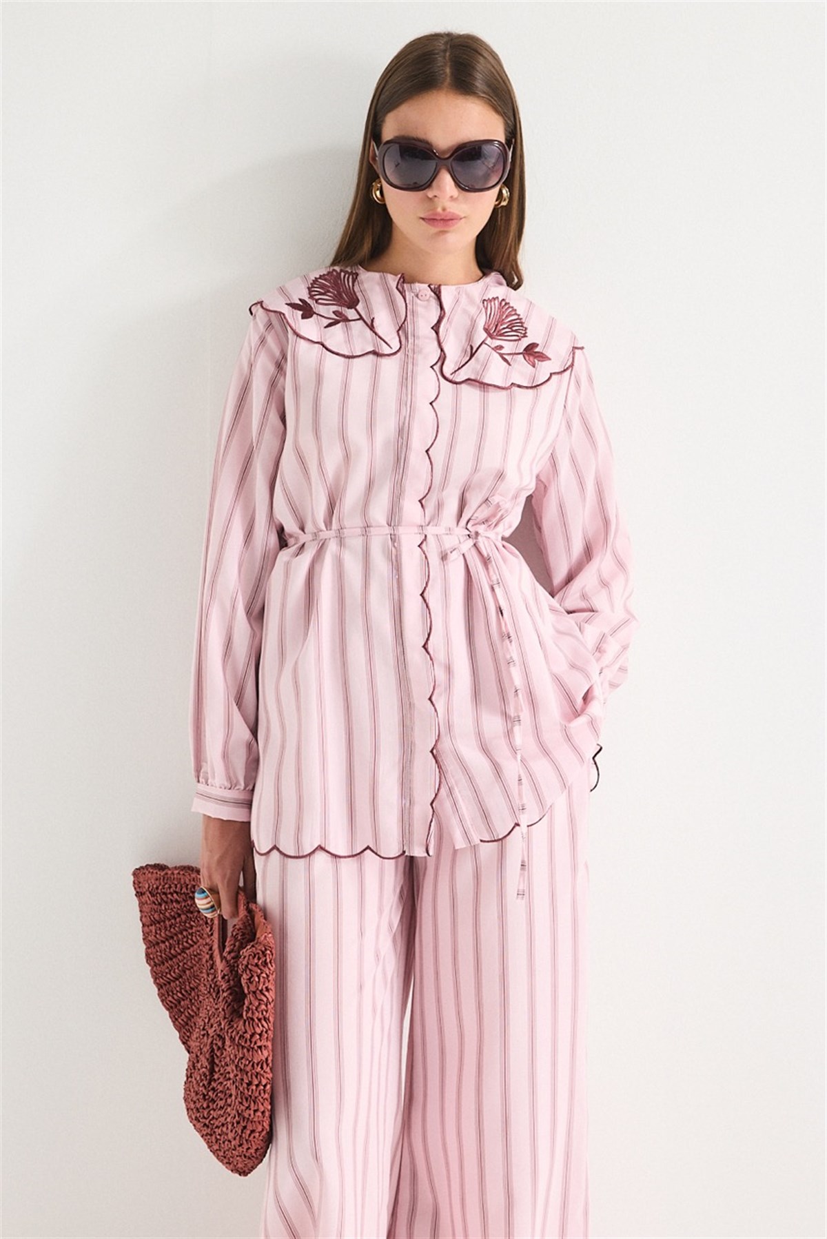 Nakış Detaylı Çizgili Poplin Gömlek - Pembe