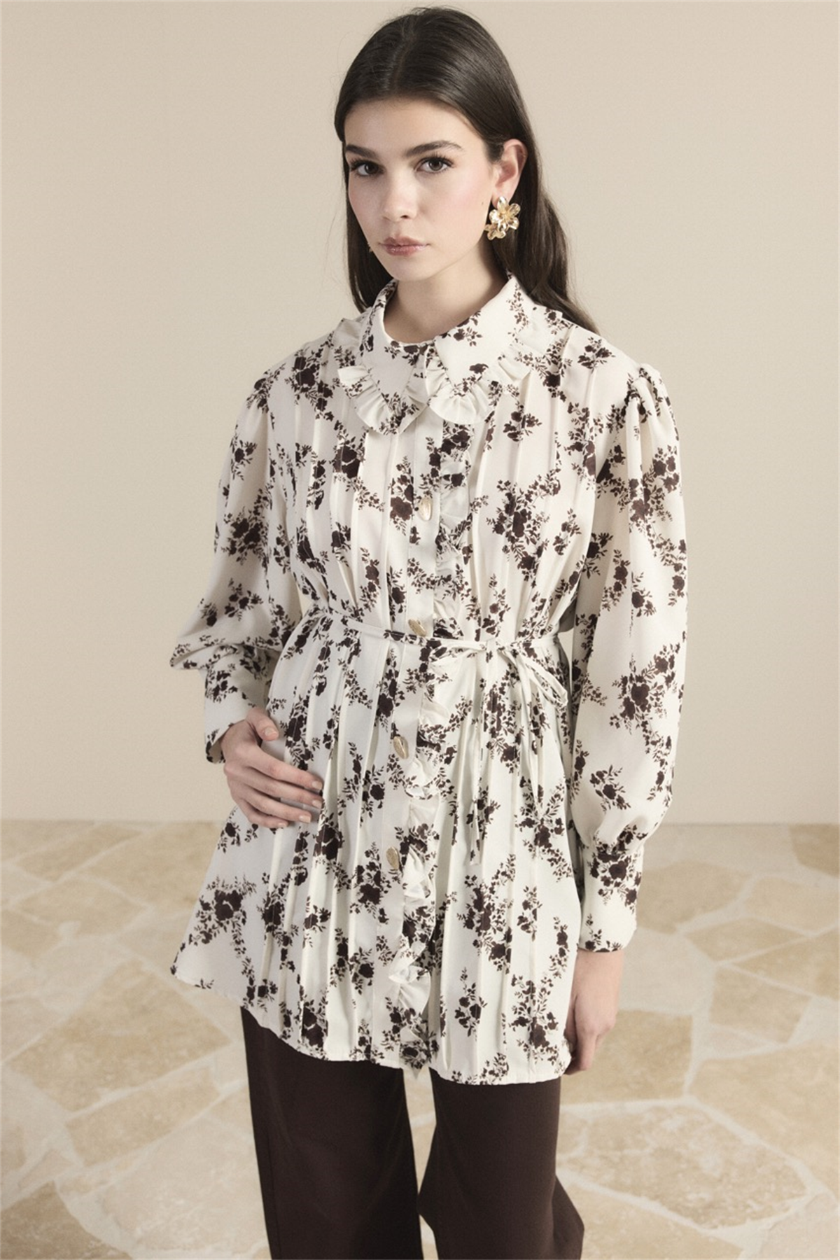 Nervürlü Fırfır Detay Desenli Gömlek - Kahve
