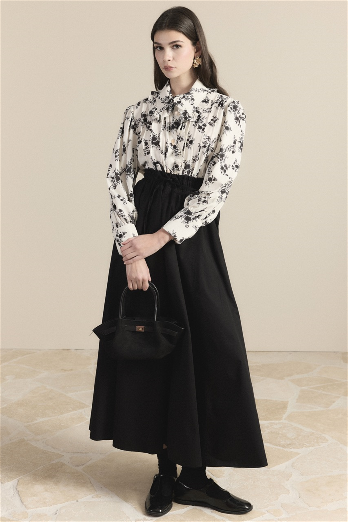 Nervürlü Fırfır Detay Desenli Gömlek - Siyah