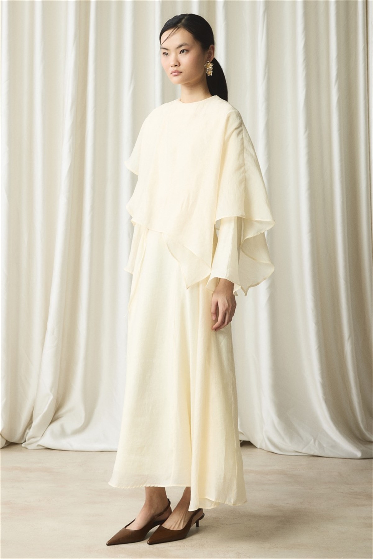 Omuz Detaylı Kemerli Elbise - Bej