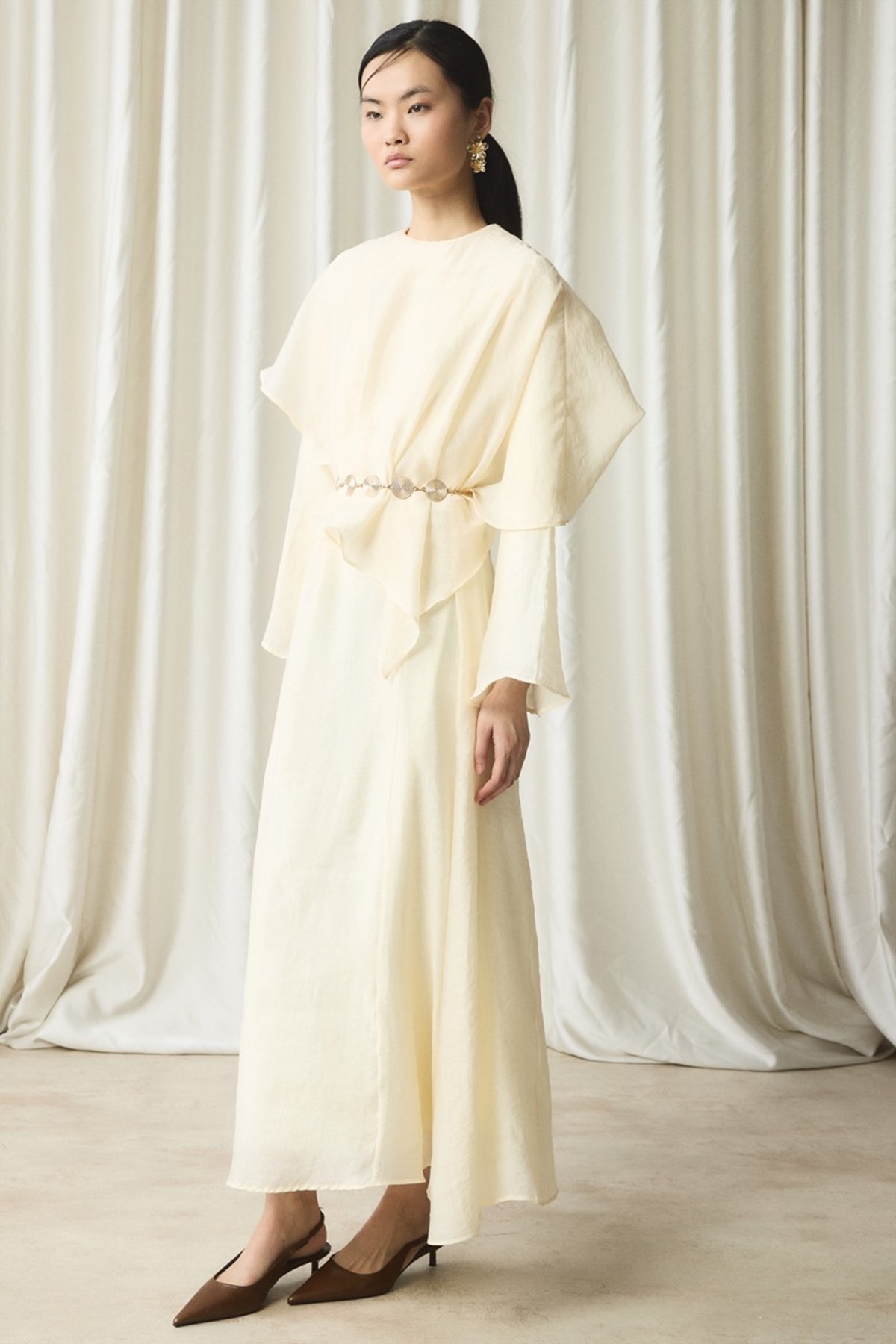 Omuz Detaylı Kemerli Elbise - Bej