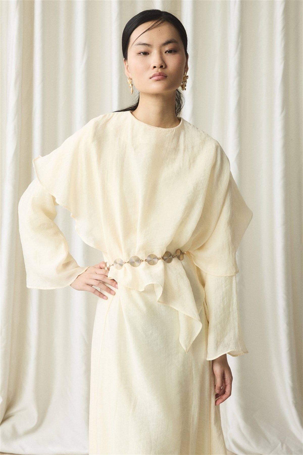 Omuz Detaylı Kemerli Elbise - Bej