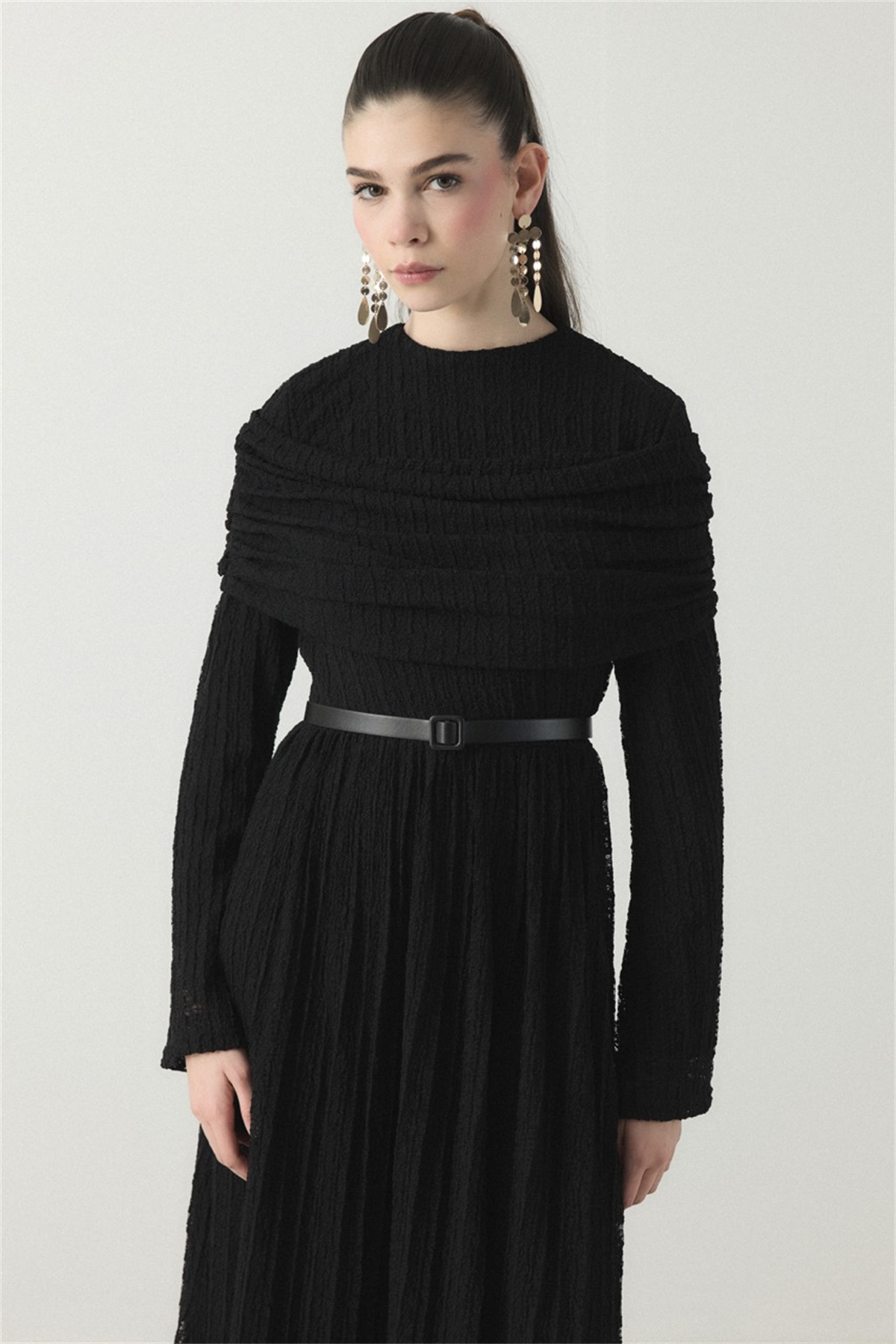 Omuz Volanlı Dantel Tül Elbise - Siyah