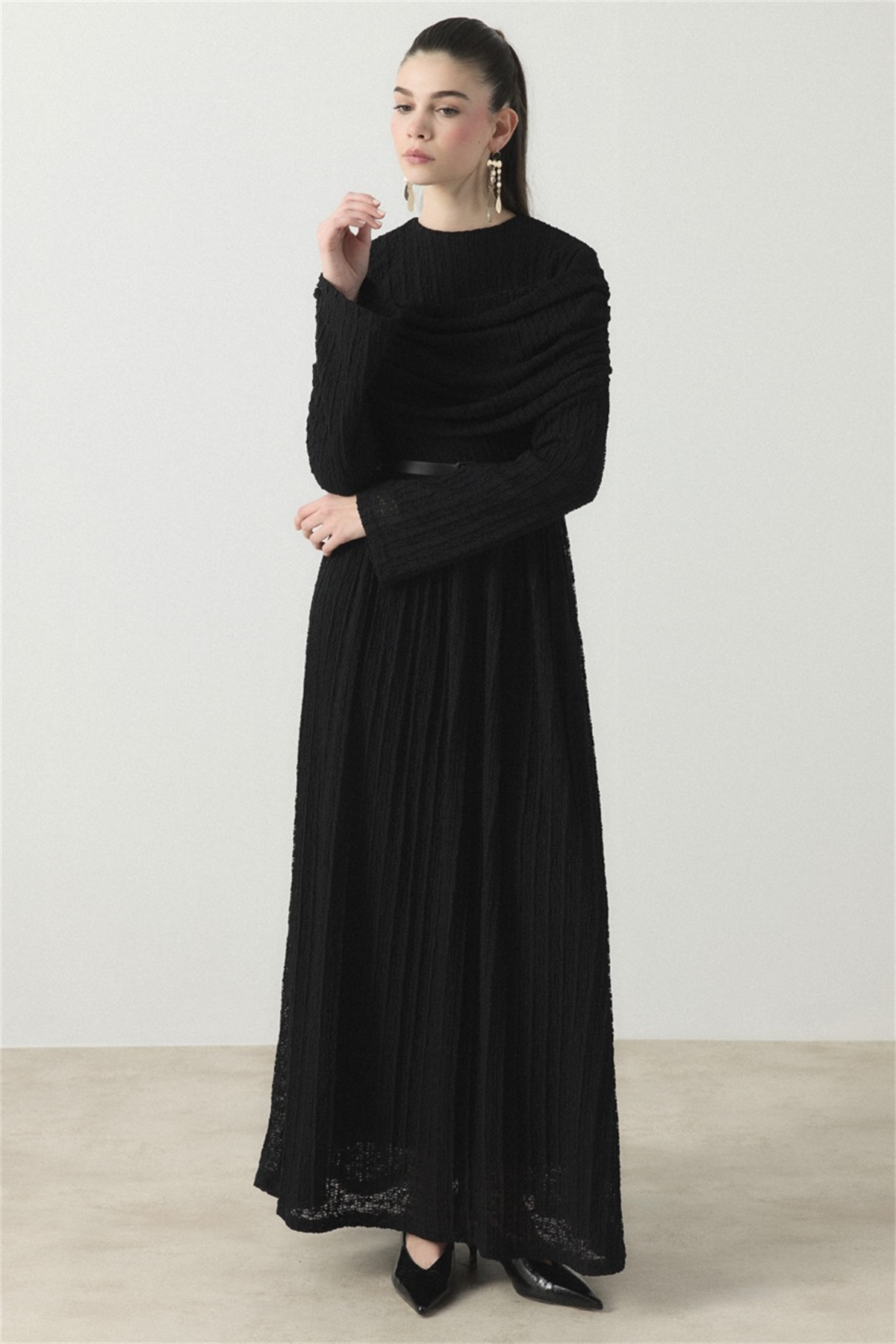 Omuz Volanlı Dantel Tül Elbise - Siyah