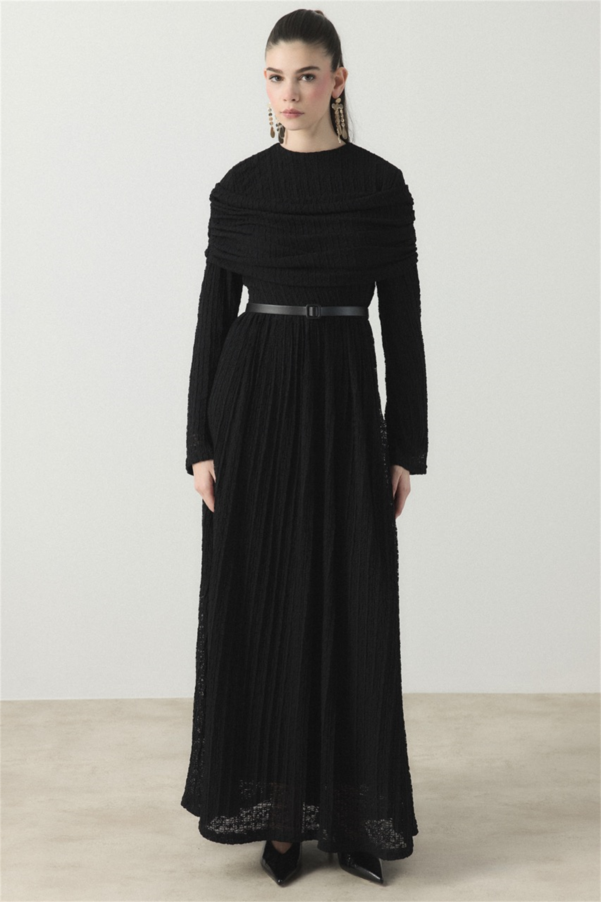 Omuz Volanlı Dantel Tül Elbise - Siyah