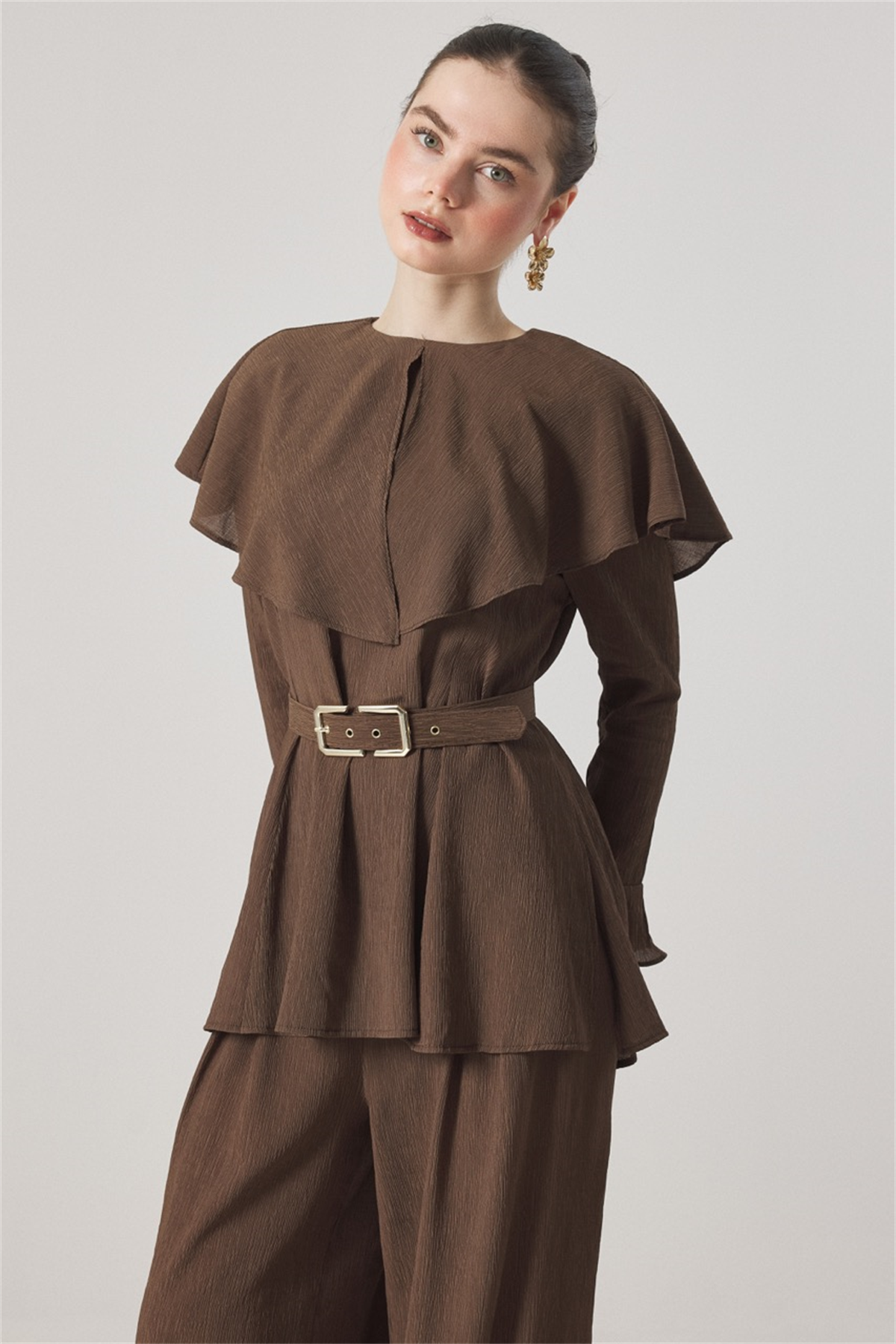 Omuzdan Allerli Mono Piliseli Takım - Kahve