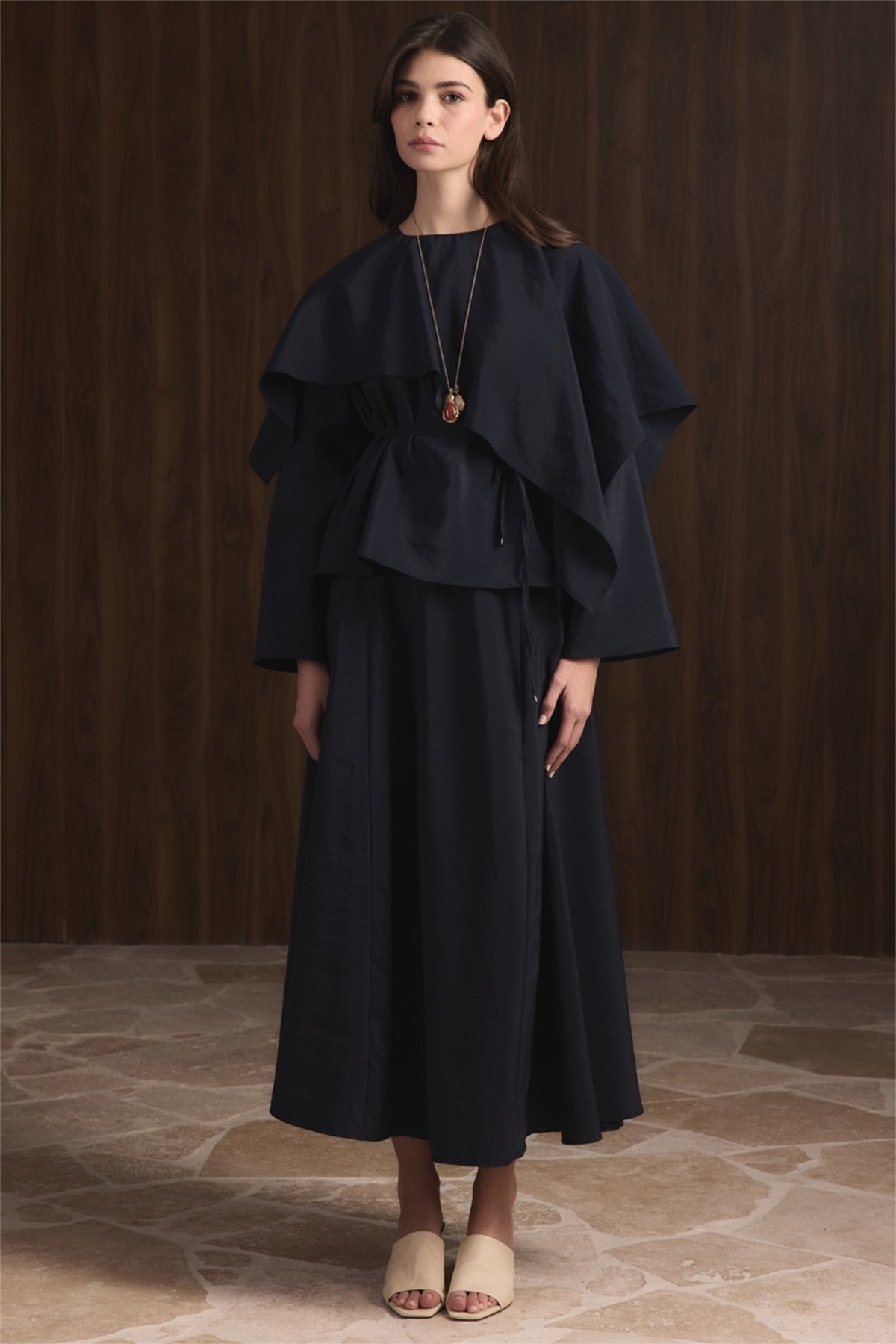 Omuzdan Şallı Biye Kuşak Etekli Takım - Lacivert