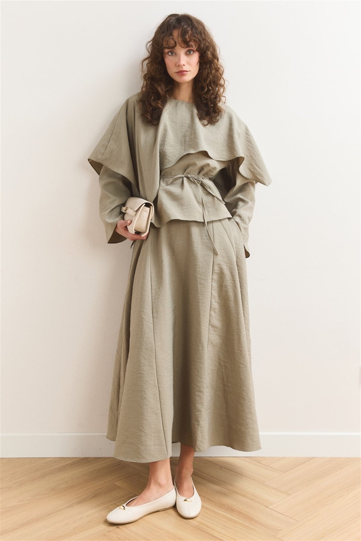 Omuzdan Şallı Biye Kuşak Etekli Takım - Haki