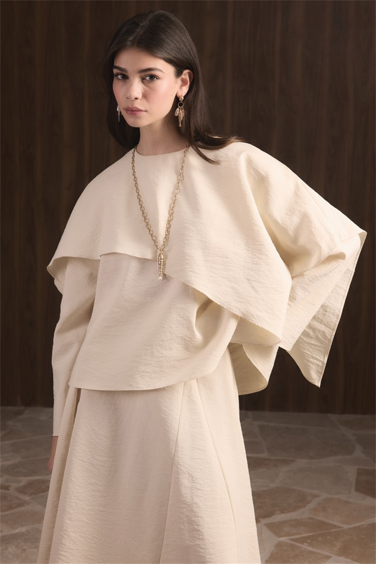 Omuzdan Şallı Biye Kuşak Etekli Takım - Taş