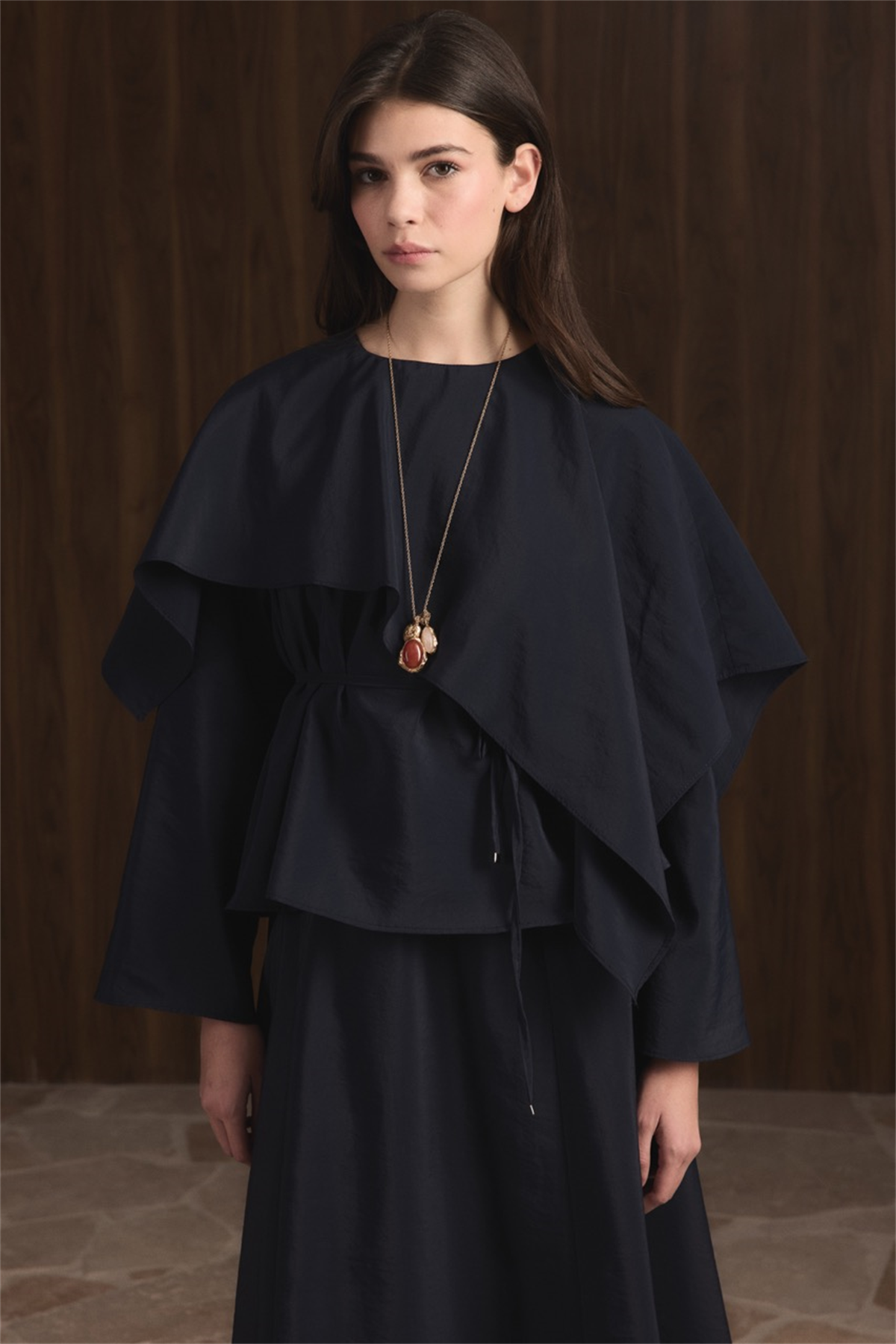 Omuzdan Şallı Biye Kuşak Etekli Takım - Lacivert