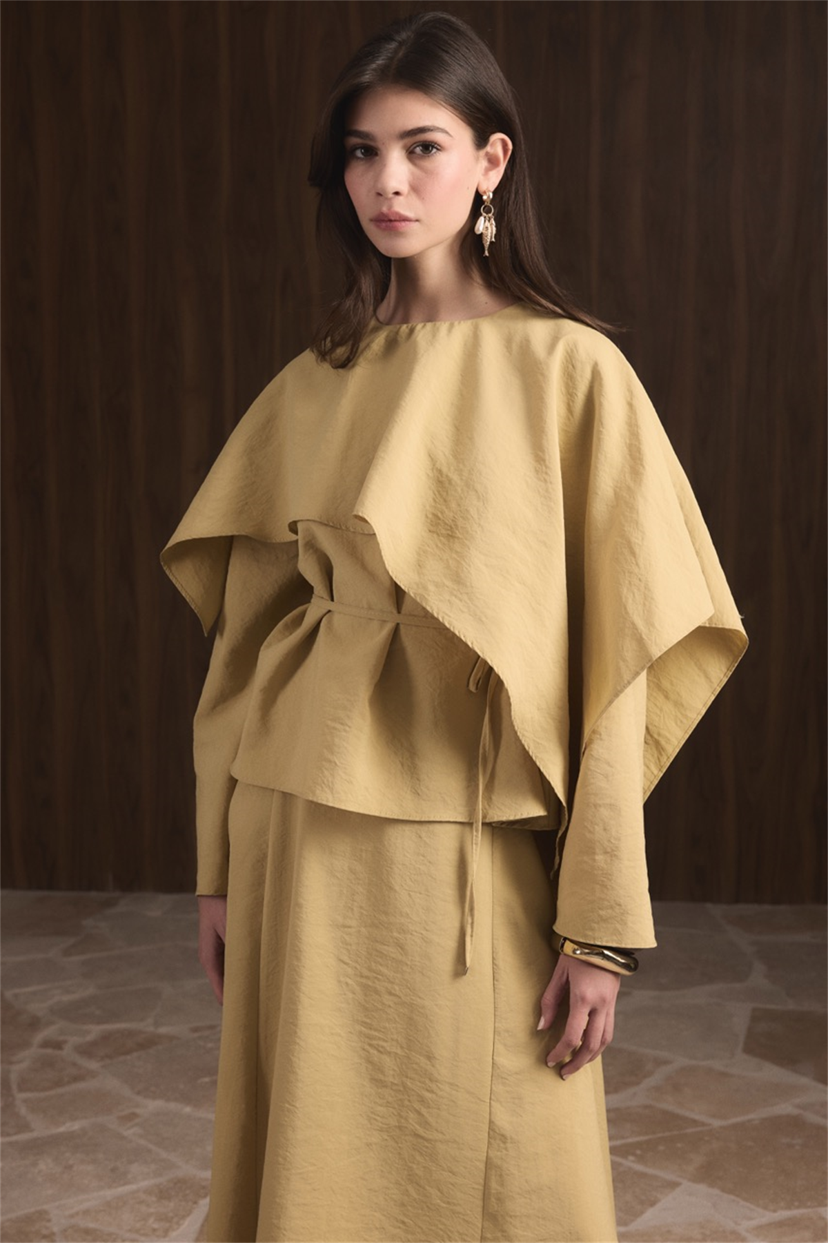 Omuzdan Şallı Biye Kuşak Etekli Takım - Yağ Yeşili