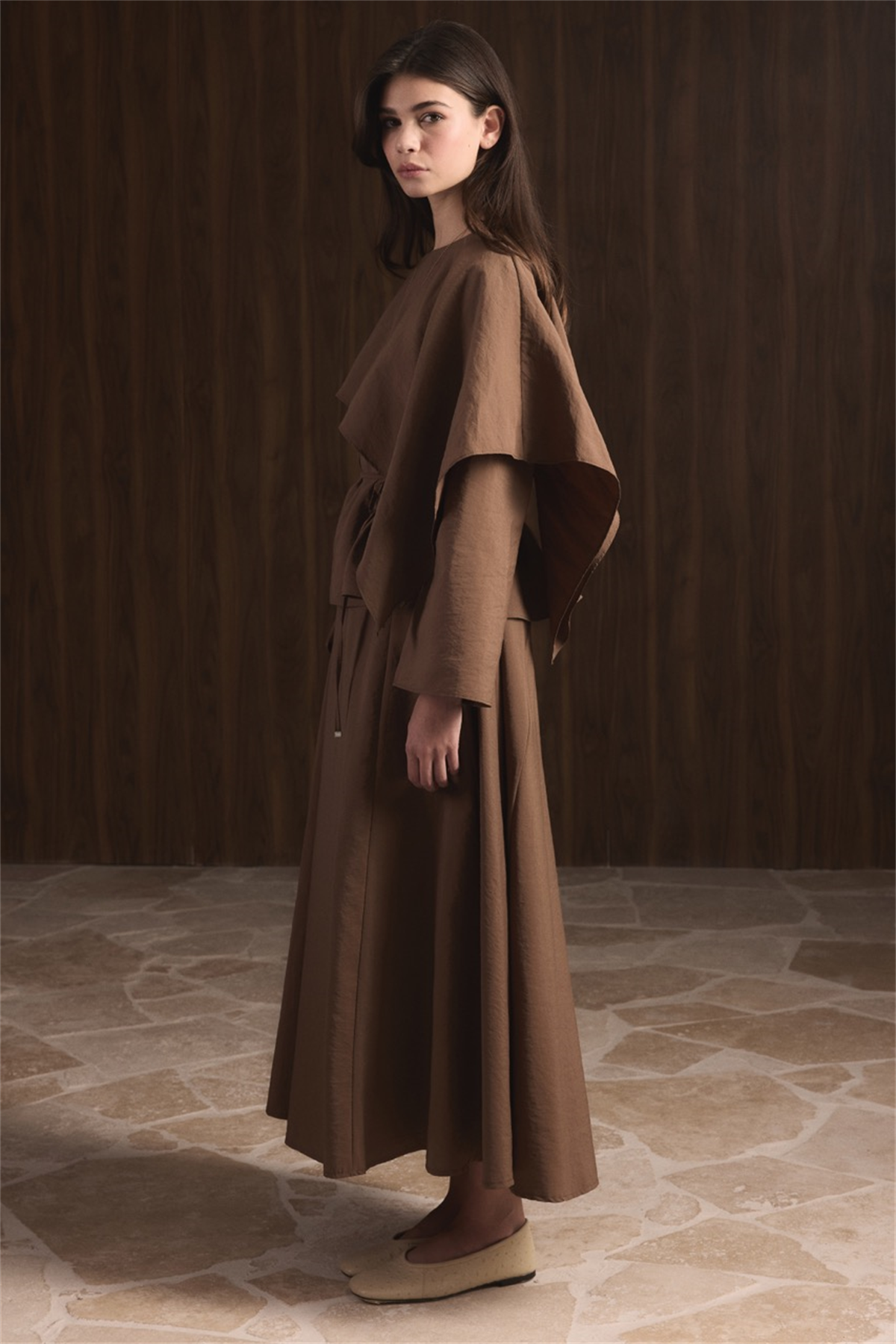 Omuzdan Şallı Biye Kuşak Etekli Takım - Kahve