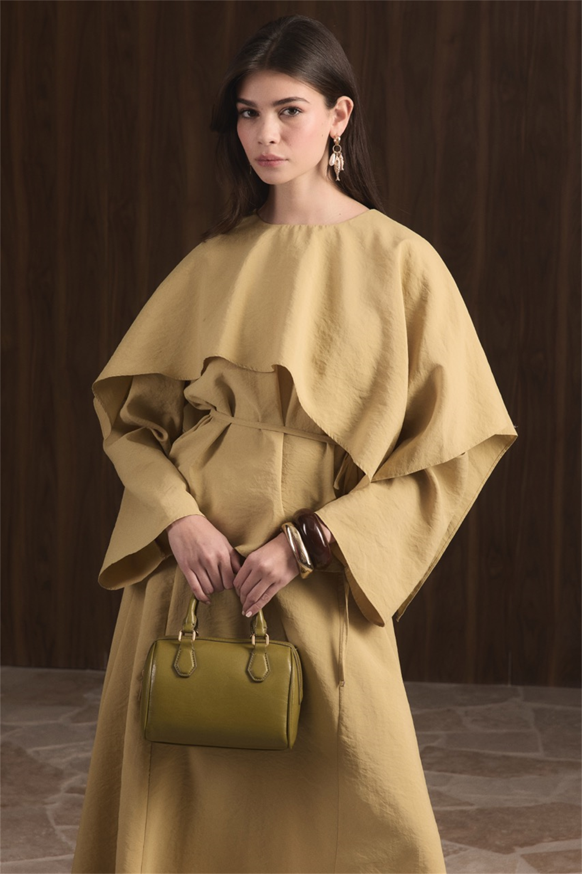 Omuzdan Şallı Biye Kuşak Etekli Takım - Yağ Yeşili