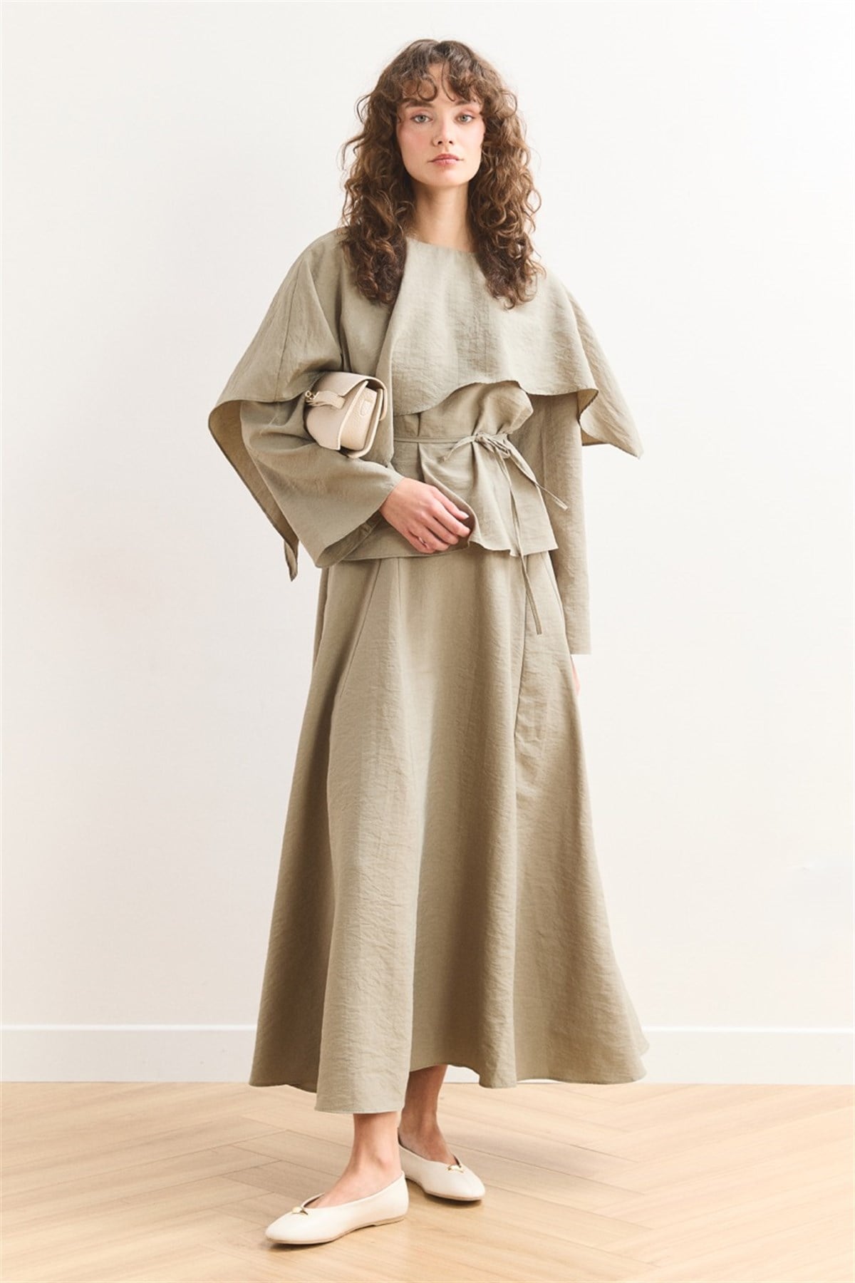 Omuzdan Şallı Biye Kuşak Etekli Takım - Haki