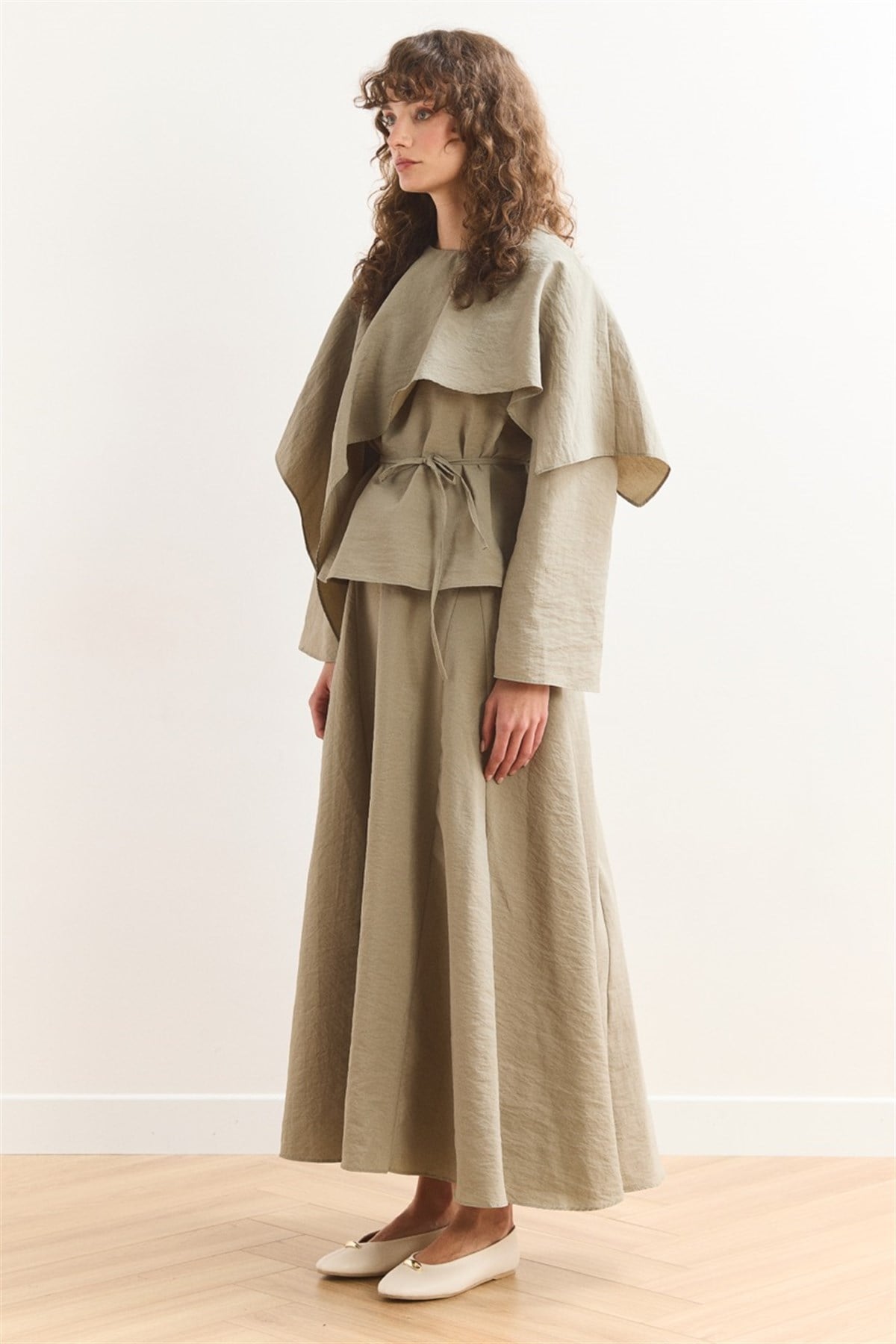 Omuzdan Şallı Biye Kuşak Etekli Takım - Haki