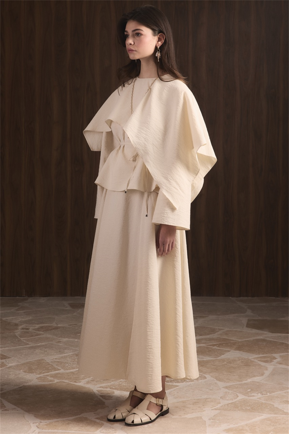 Omuzdan Şallı Biye Kuşak Etekli Takım - Taş