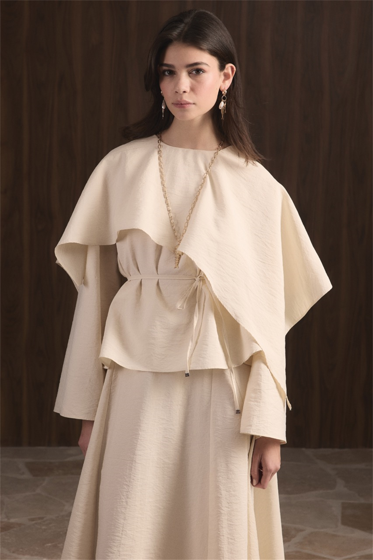 Omuzdan Şallı Biye Kuşak Etekli Takım - Taş