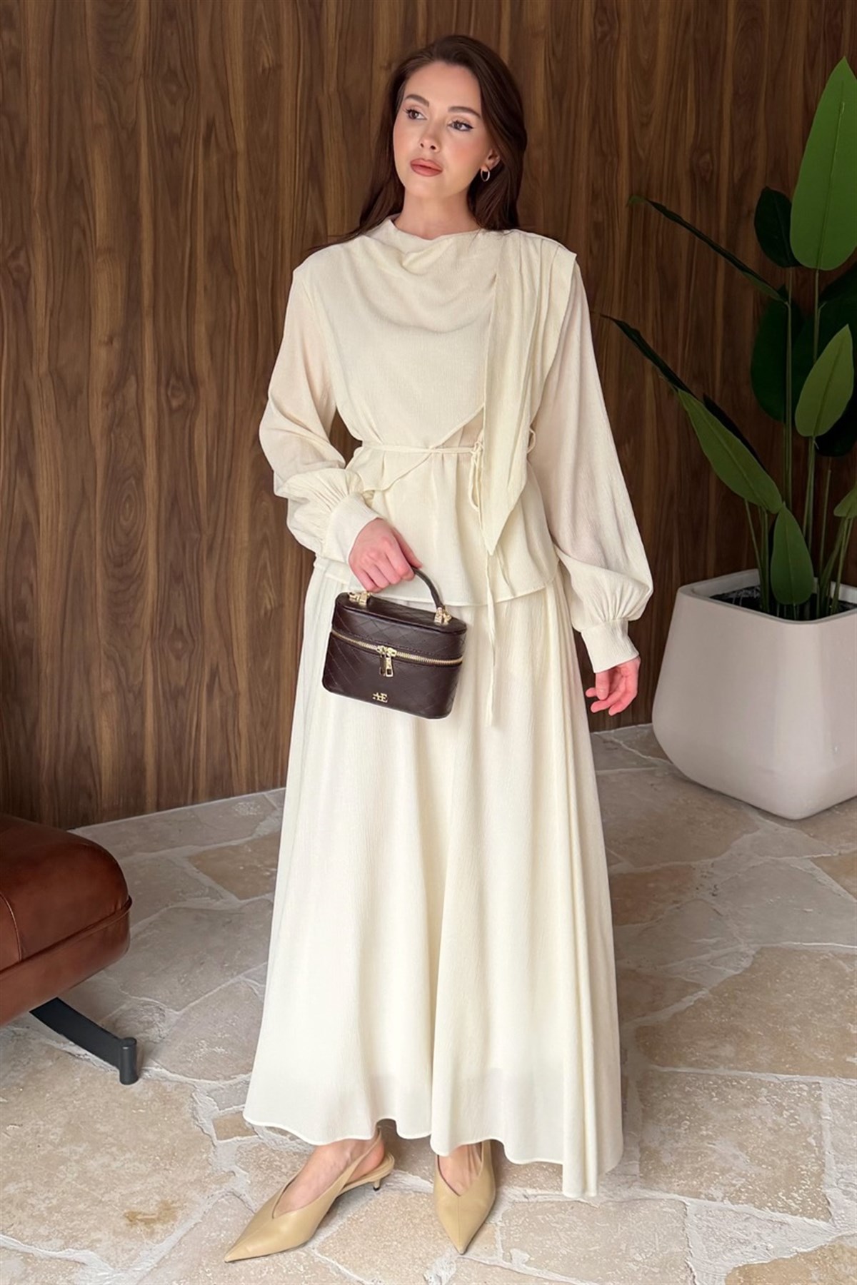 Omuzdan Şallı Mono Pilise Etek Takım - Ekru