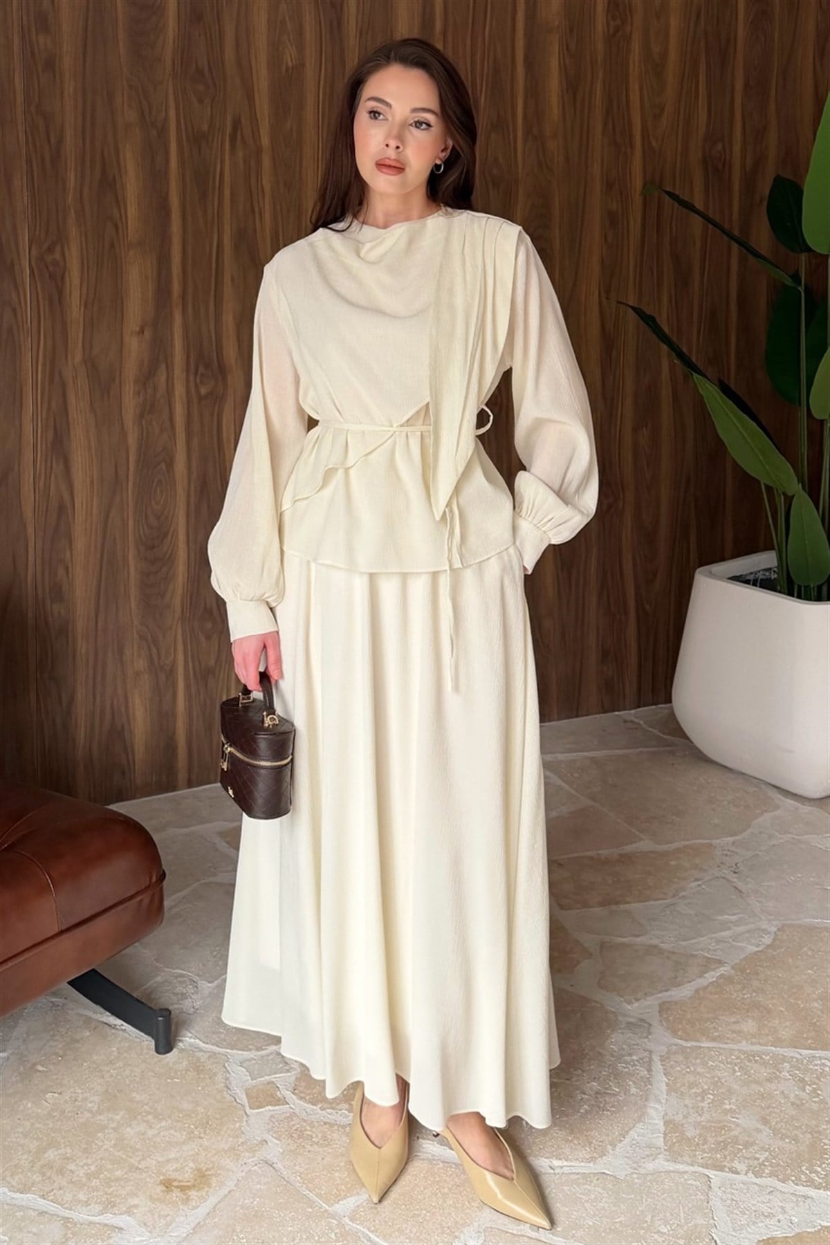 Omuzdan Şallı Mono Pilise Etek Takım - Ekru