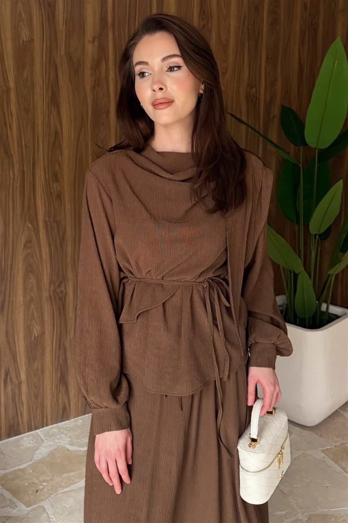 Omuzdan Şallı Mono Pilise Etek Takım - Kahve