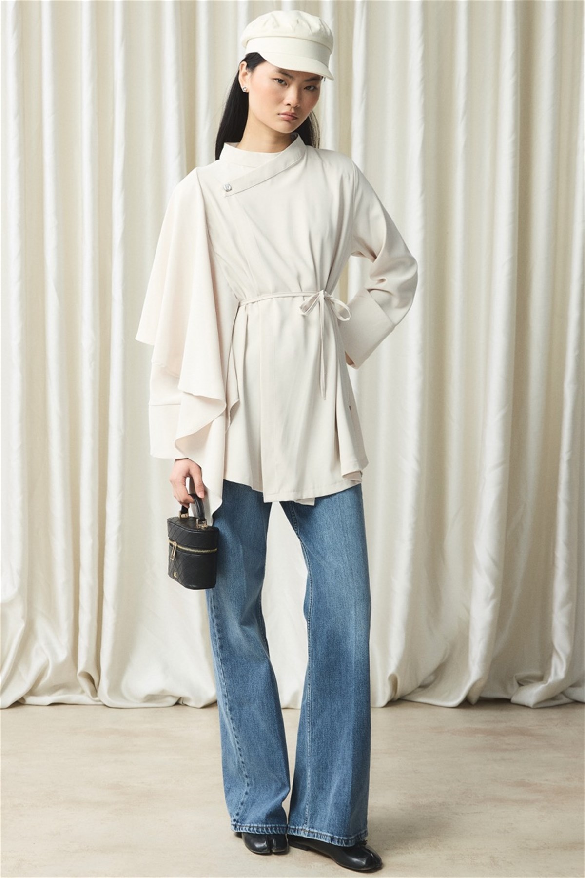 Ön Volanlı Gömlek - Bej