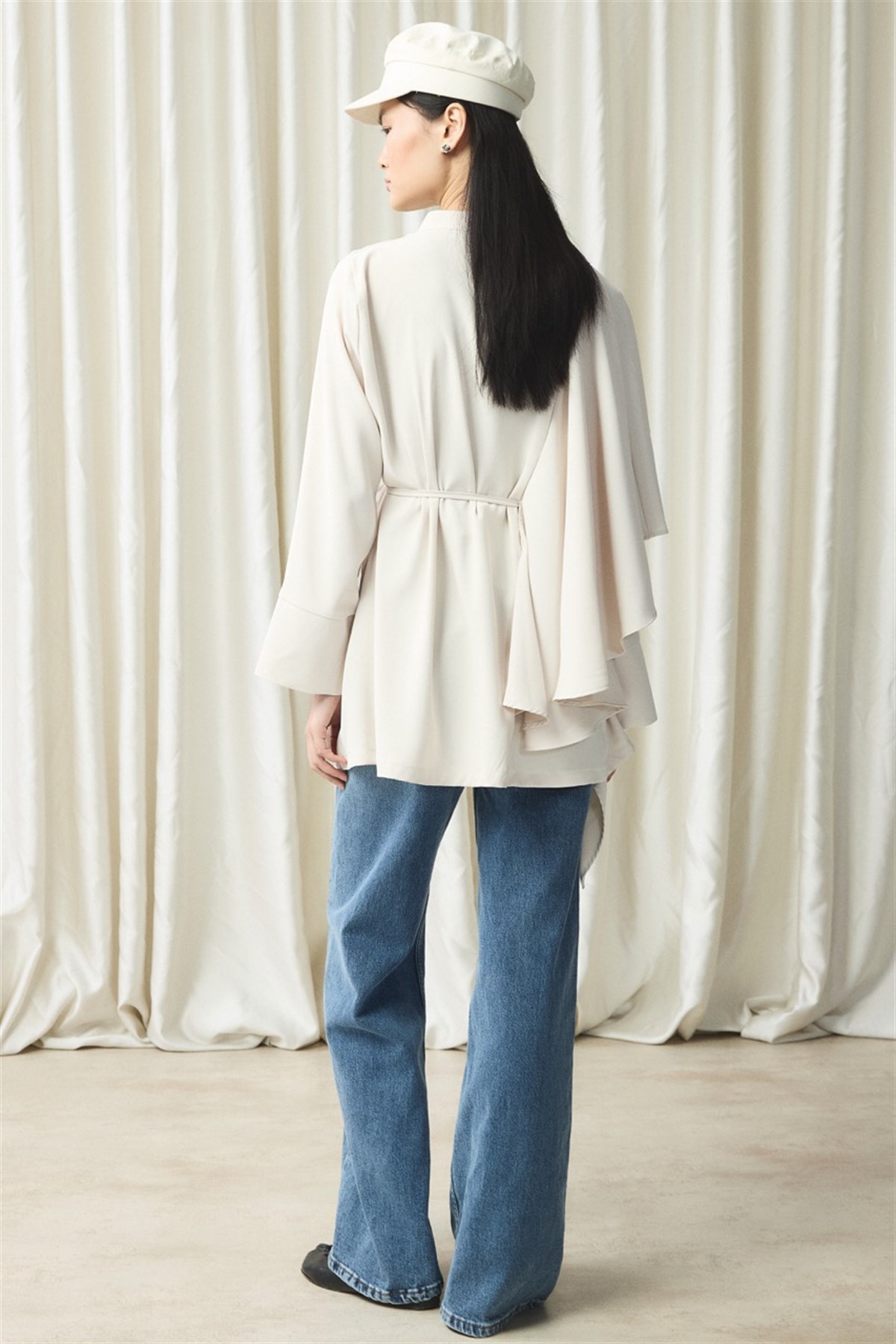 Ön Volanlı Gömlek - Bej