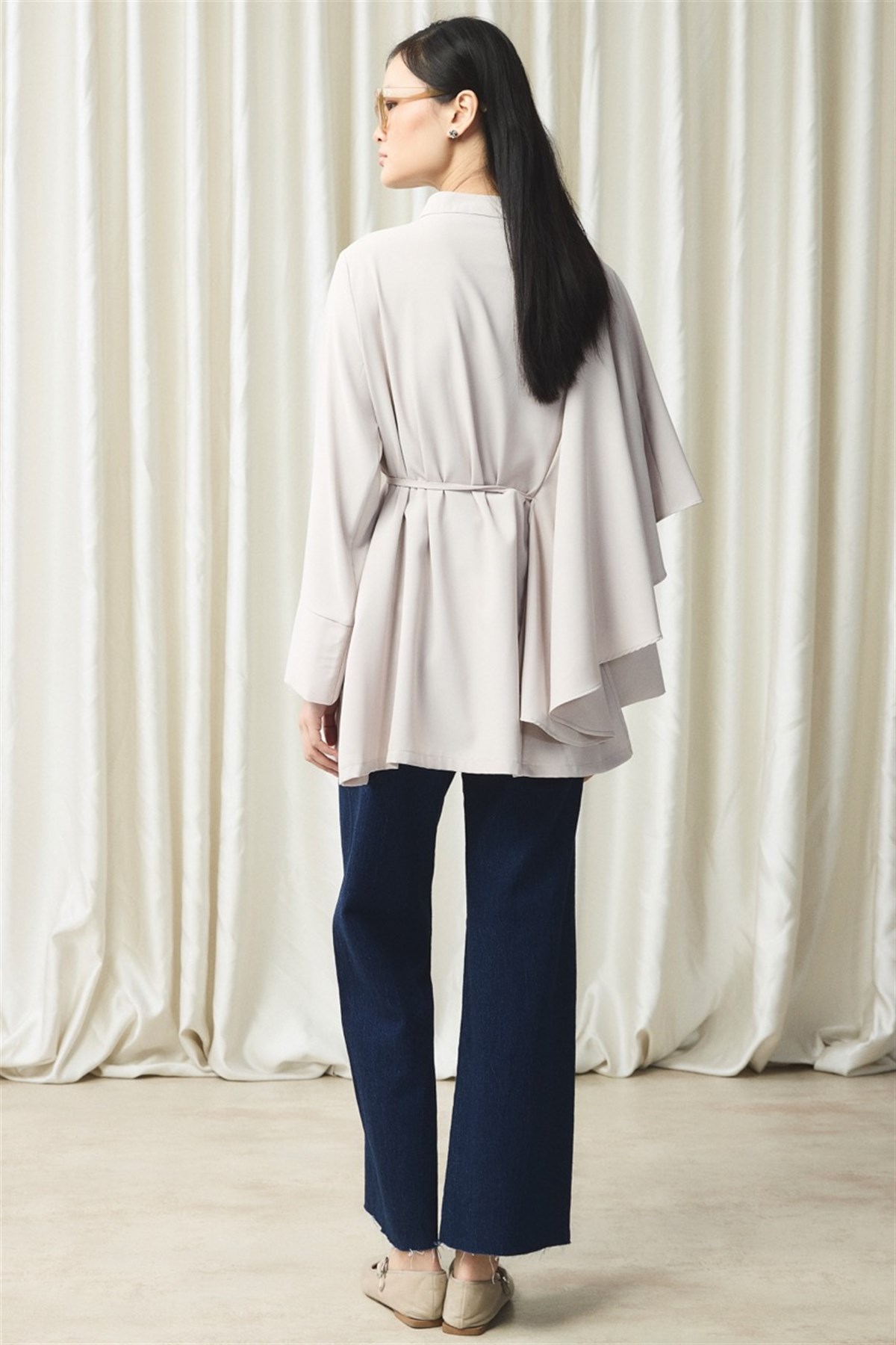 Ön Volanlı Gömlek - Taş