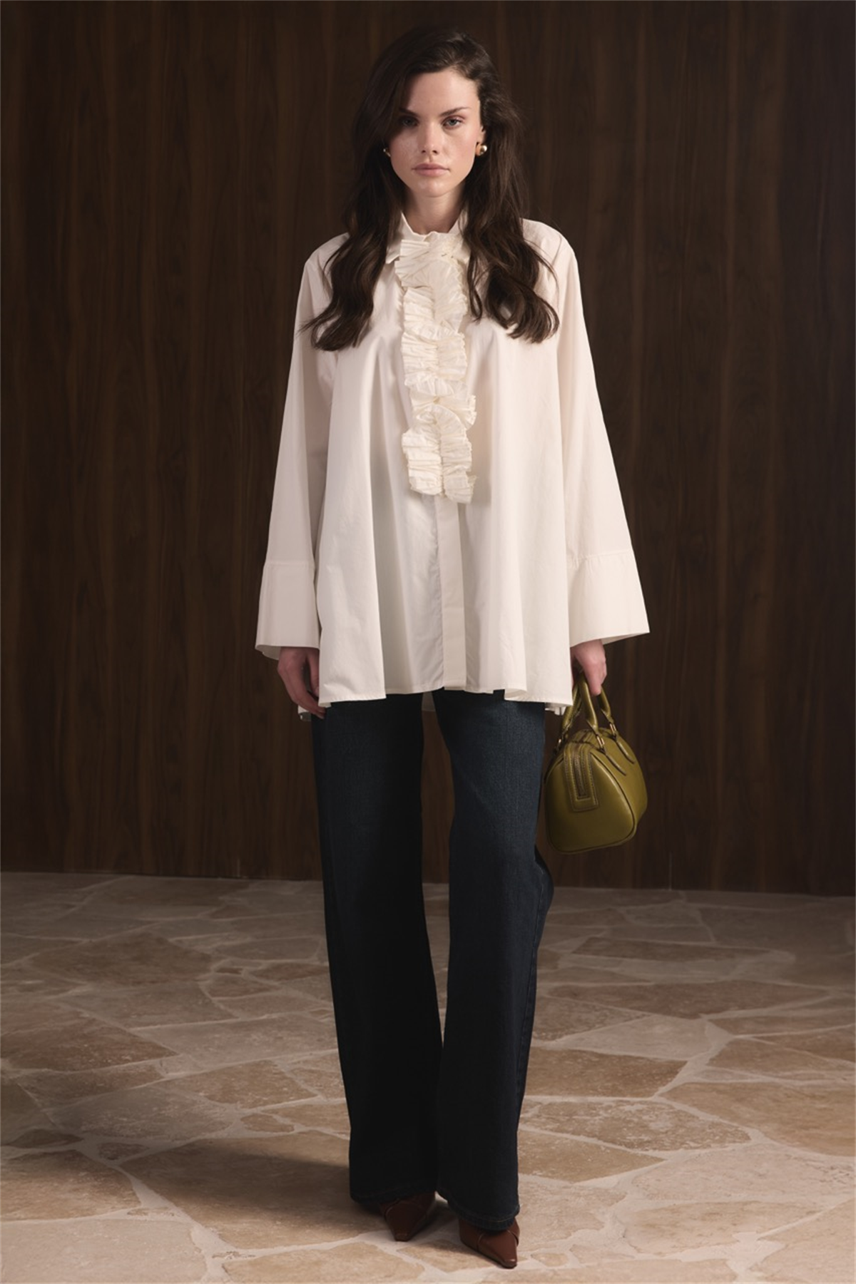 Önü Piliseli Fırfırlı Gömlek - Ekru