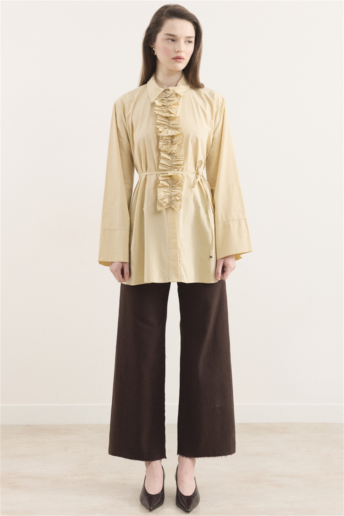 Önü Piliseli Fırfırlı Gömlek - Sarı