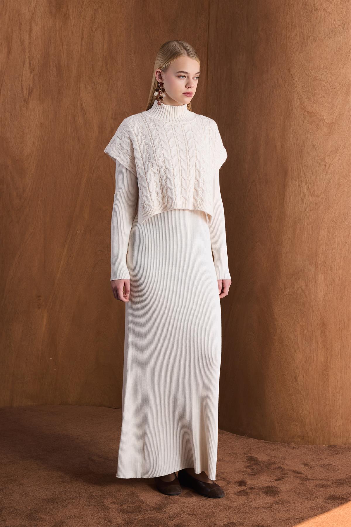 Örgü Kazaklı Triko Elbise - Ekru