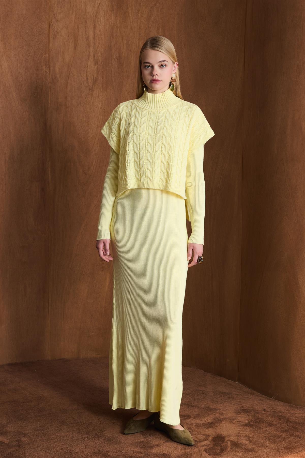 Örgü Kazaklı Triko Elbise - Sarı